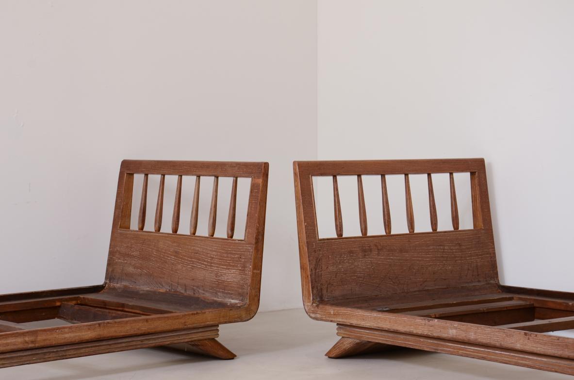 Guglielmo Pecorini

Two elegant beds/somiers in scratched oak.

Also can be placed as Sofas.

Italian 1940s manufacture.