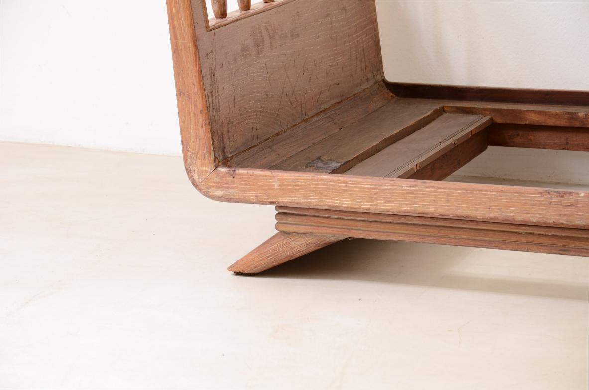Guglielmo Pecorini 2 elegant beds/somiers in scratched oak. In Good Condition For Sale In Milano, IT