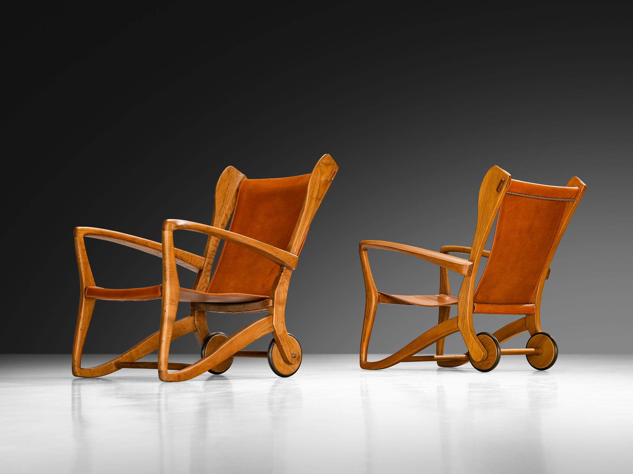 Guglielmo Pecorini Angular Lounge Chairs in Oak and Leather For Sale 3