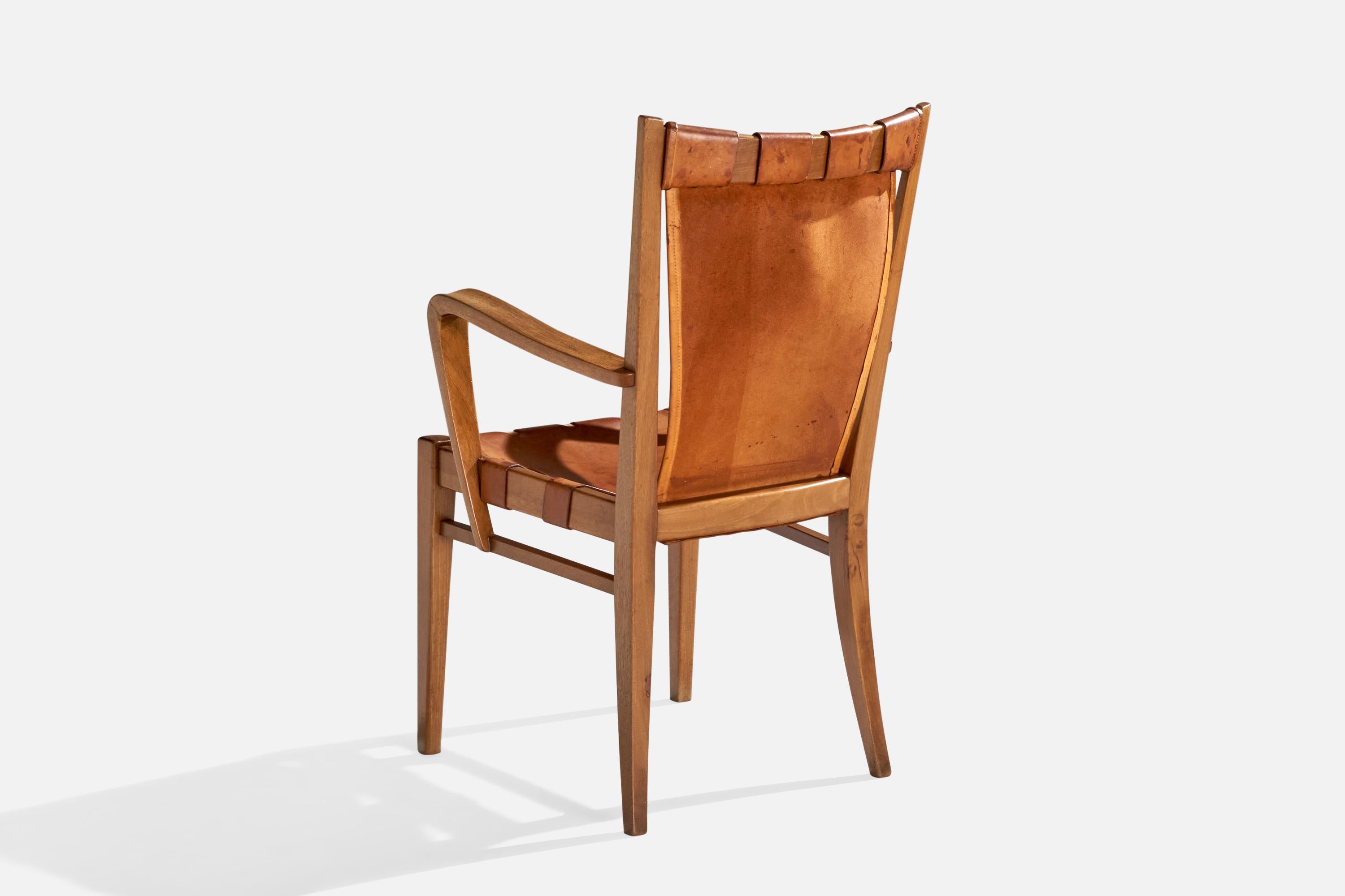 Guglielmo Pecorini, Armchair, Walnut, Leather, Italy, 1940s In Good Condition For Sale In High Point, NC