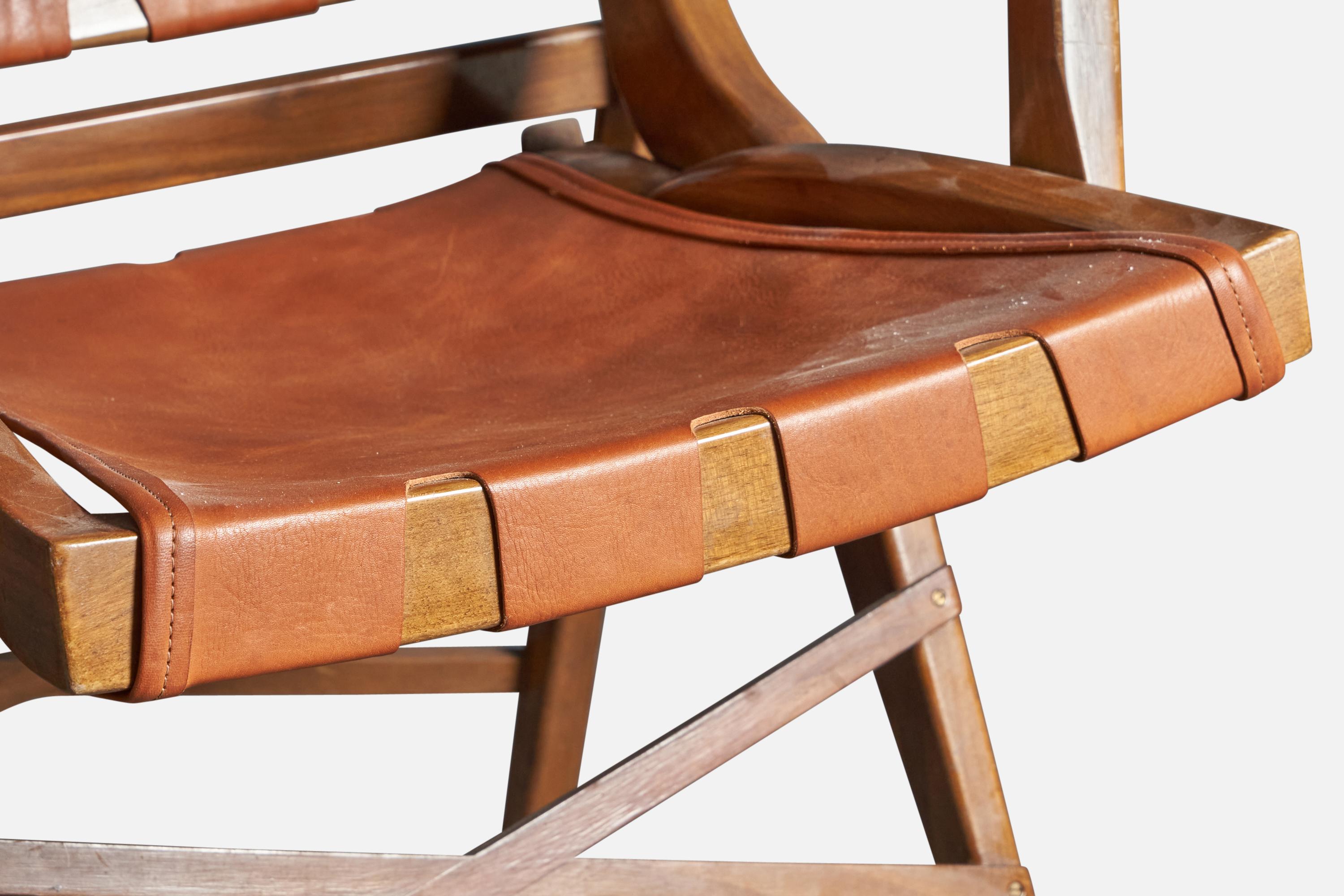 Italian Guglielmo Pecorini, Folding Arm Chairs, Walnut, Leather, Italy, 1940s