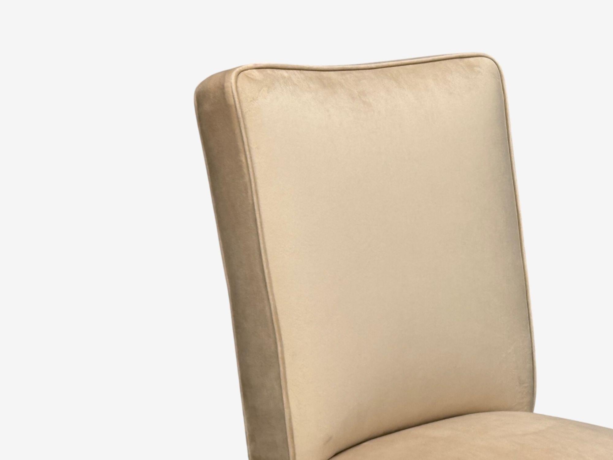 Guglielmo Pecorini, Gebeiztes Holz, Beigefarbener Samt, Niedriger Loungesessel, Italien, 1950er Jahre im Zustand „Gut“ im Angebot in Manhasset, NY