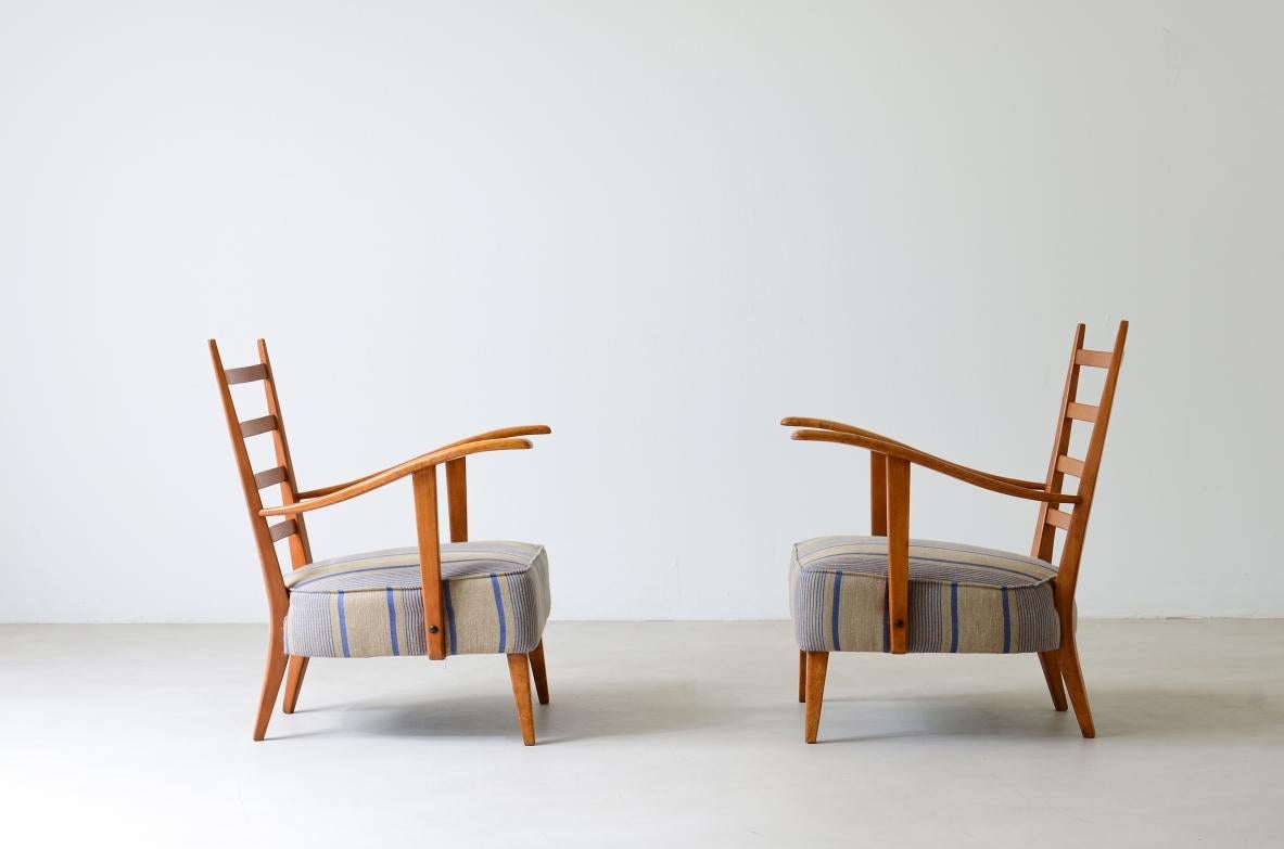 Mid-Century Modern Guglielmo Pecorini's pair of shaped cherry wood armchairs For Sale