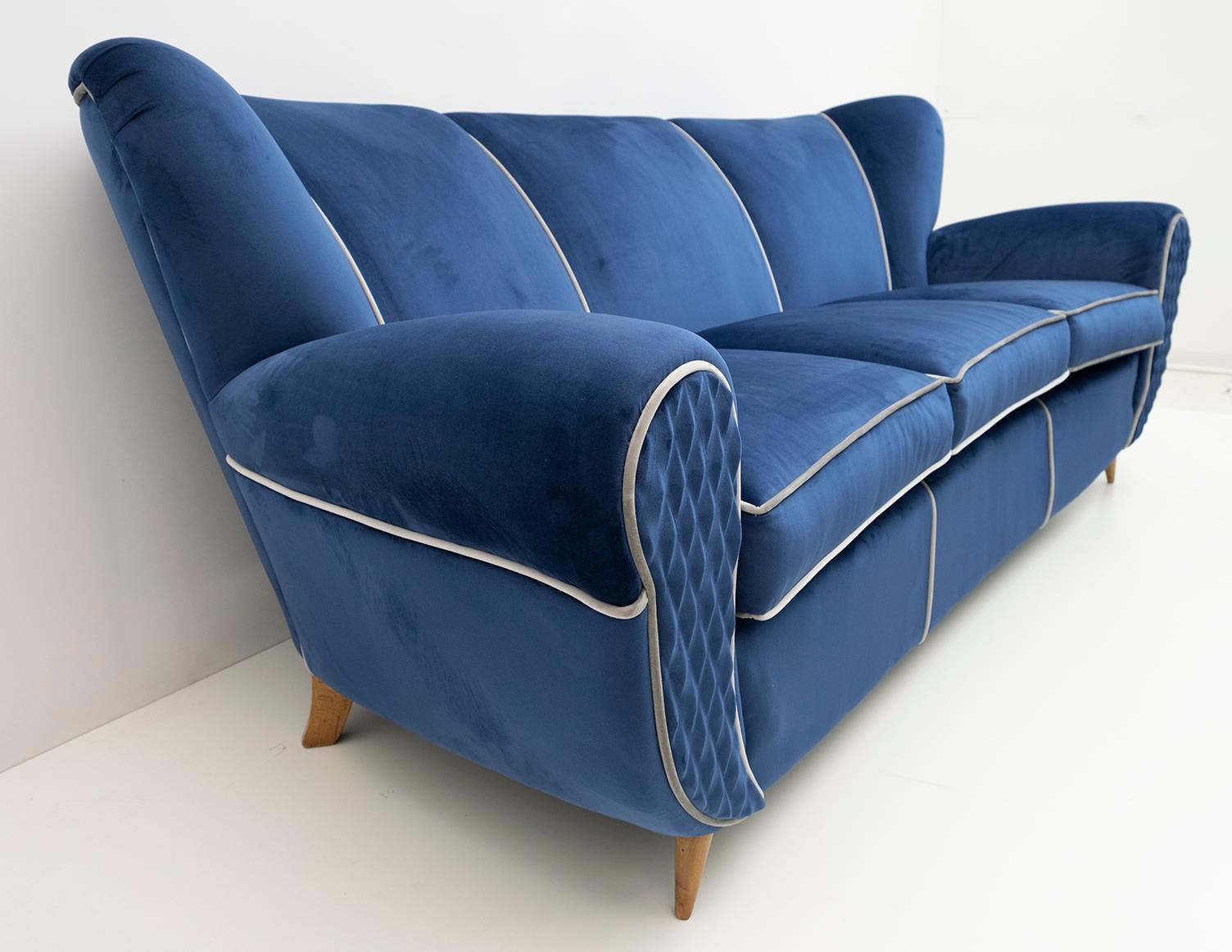 Guglielmo Ulrich Art Deco Italian Velvet Sofa, 1940s For Sale 1