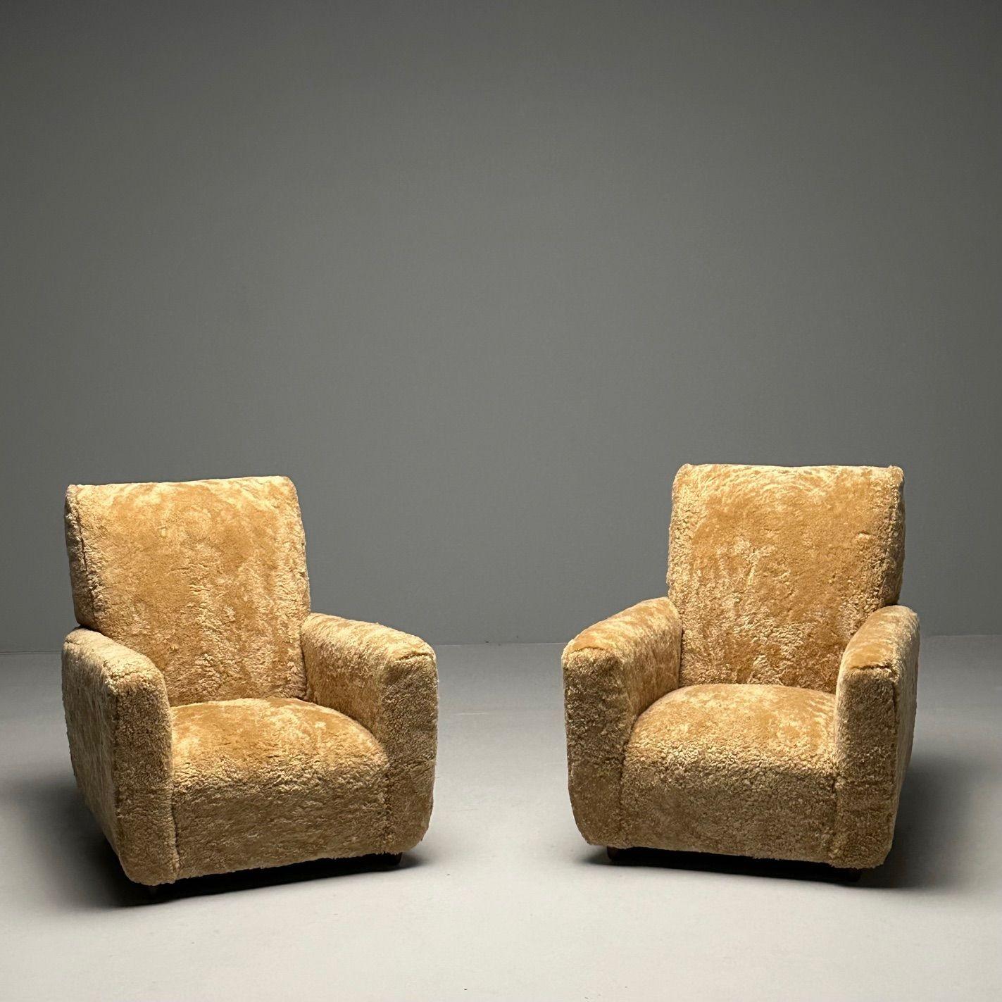 Guglielmo Ulrich Attr Italian Mid-Century Modern Lounge Chairs, Honey Shearling  In Good Condition In Stamford, CT