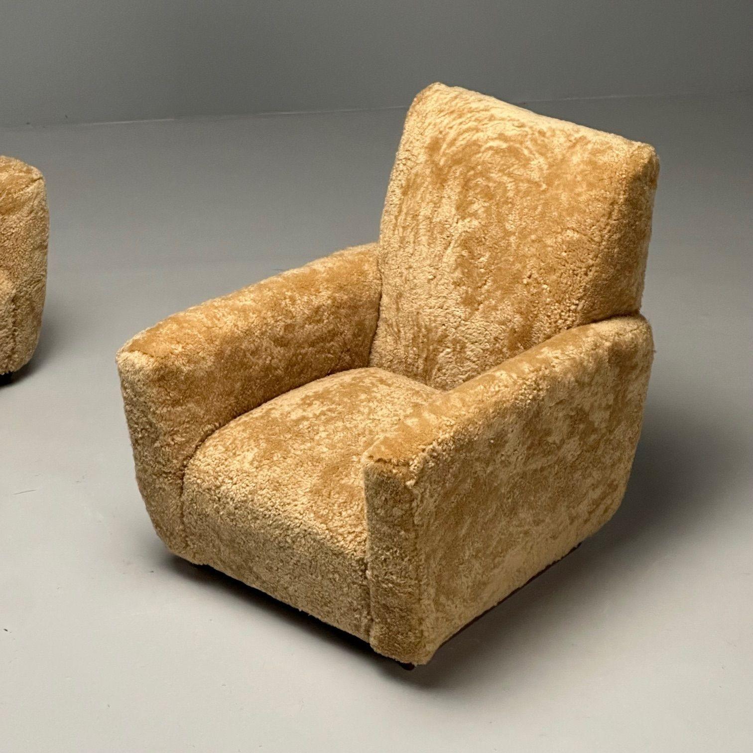 Guglielmo Ulrich Attr Italian Mid-Century Modern Lounge Chairs, Honey Shearling  For Sale 2