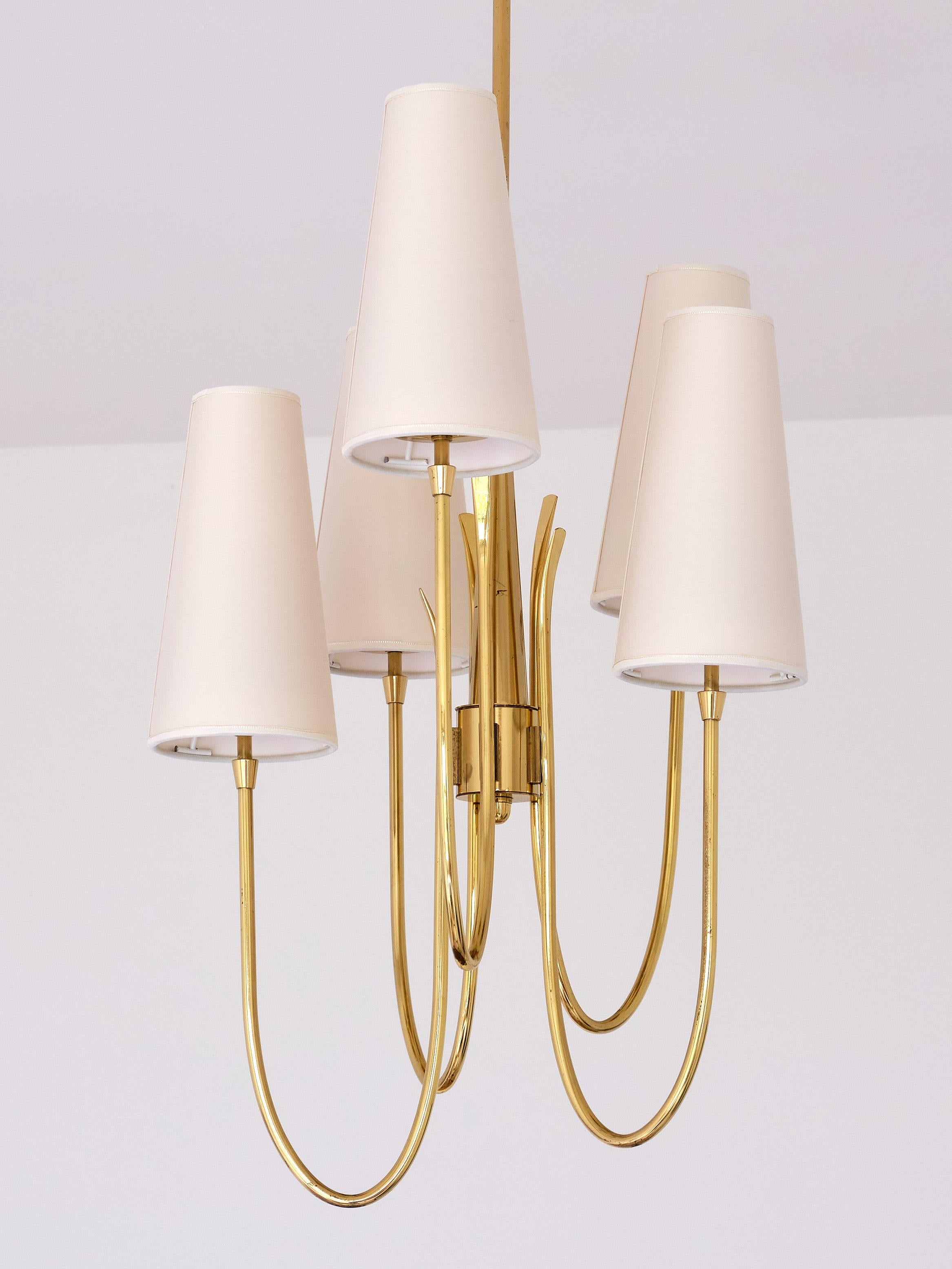 Italian Guglielmo Ulrich Attributed Five Arm Chandelier, Brass and Fabric, Italy, 1940s