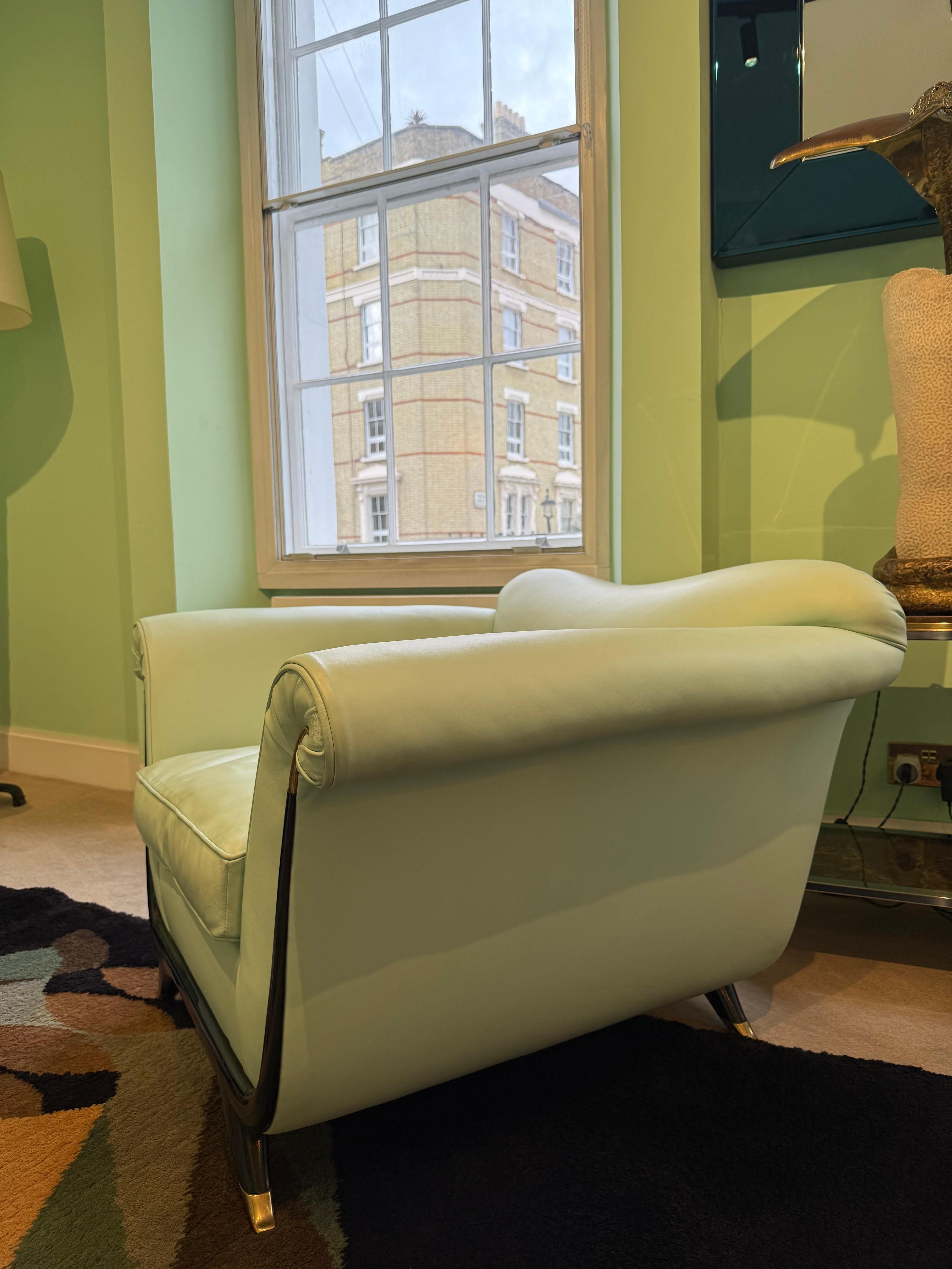 Italiano Guglielmo Ulrich Poltrone laccate nere e con imbottitura azzurra anni 40 in vendita