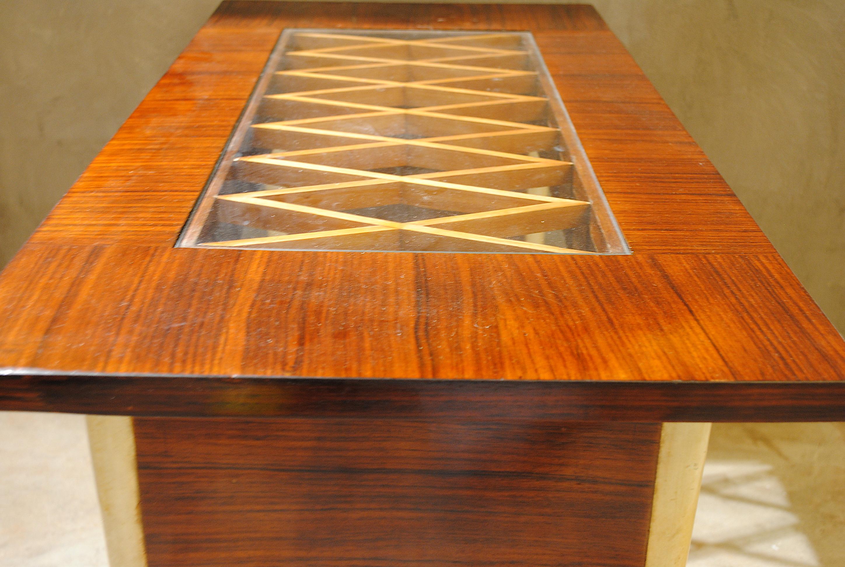 Guglielmo Ulrich Coffee Table Art Deco Late 1930s with Glass Top and Parchment In Good Condition For Sale In bari, IT