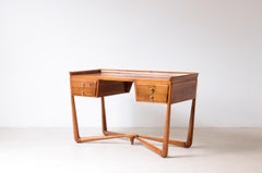 Guglielmo Ulrich elegant walnut writing desk