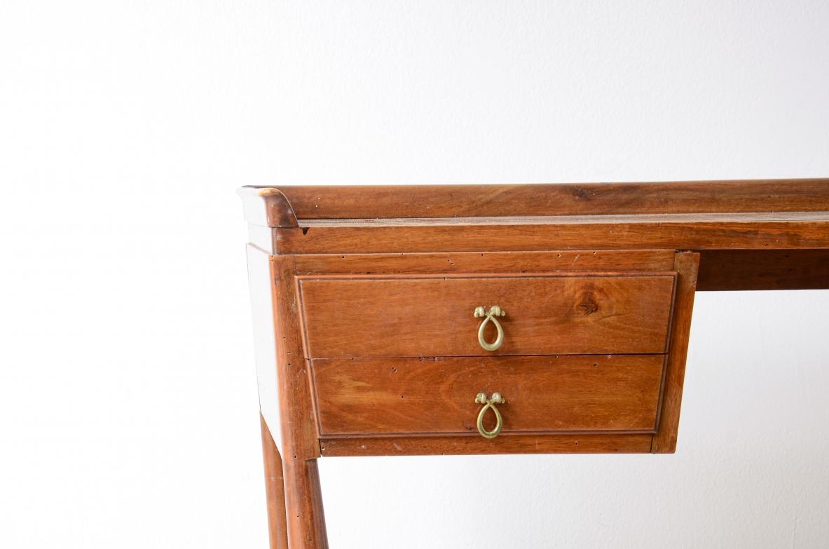 Walnut Guglielmo Ulrich elegant walnut writing desk For Sale