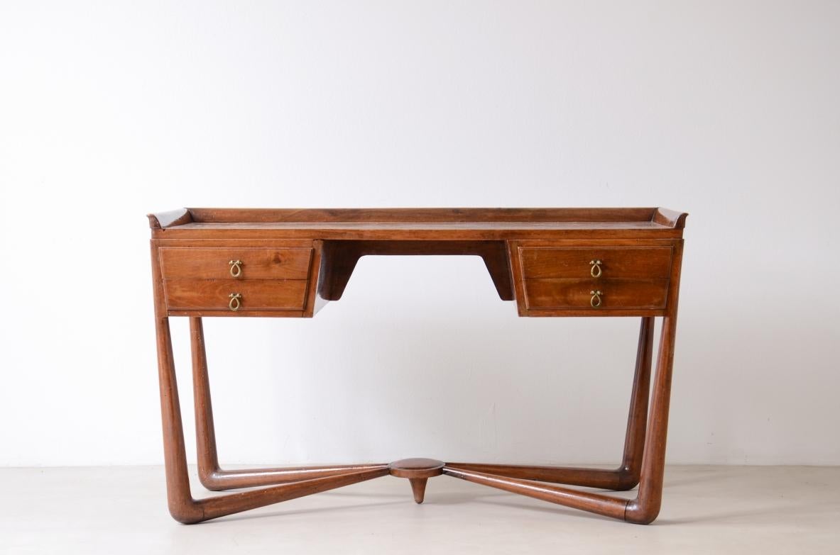 Guglielmo Ulrich elegant walnut writing desk For Sale 1