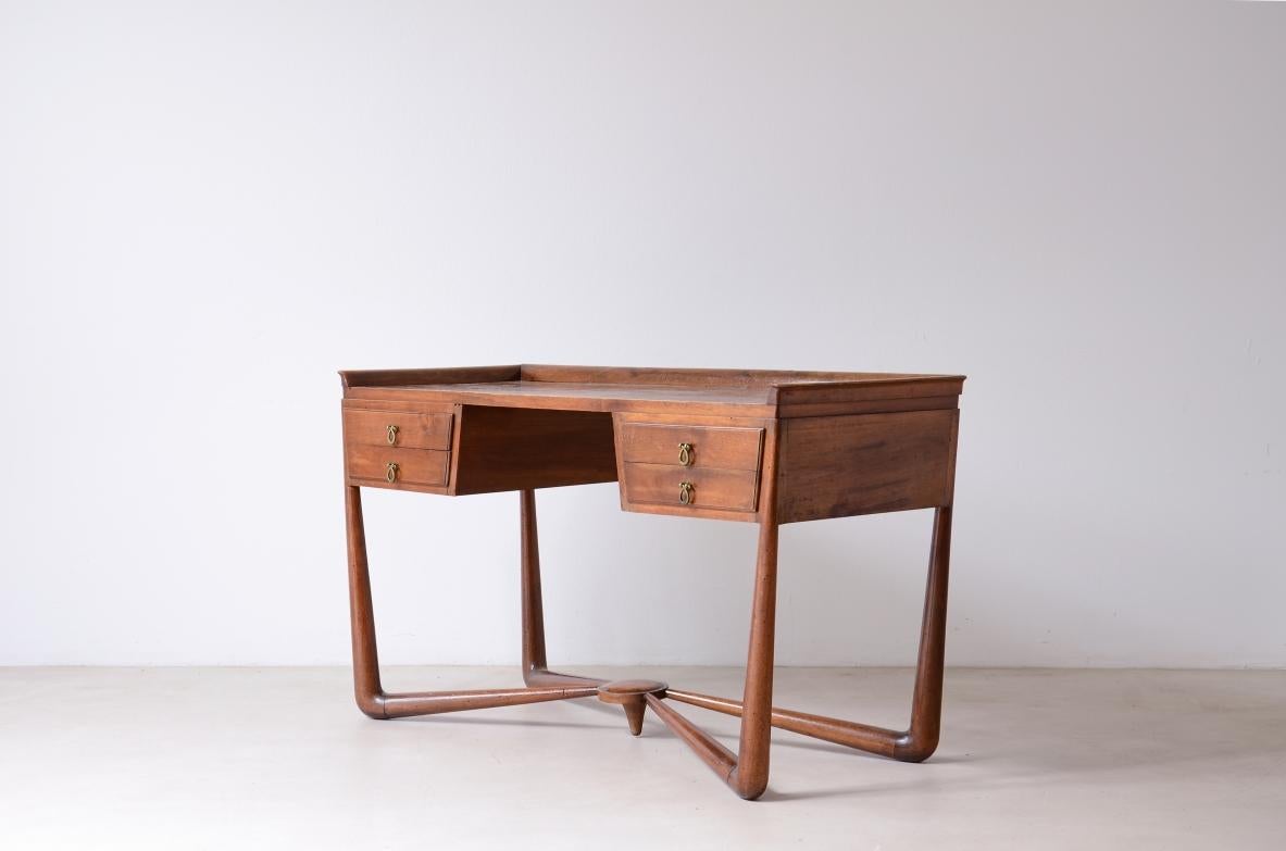 Guglielmo Ulrich elegant walnut writing desk For Sale 2