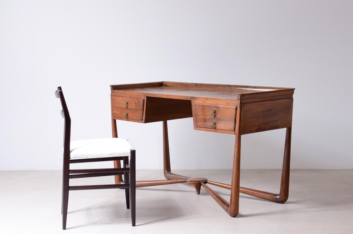 Guglielmo Ulrich elegant walnut writing desk For Sale 3