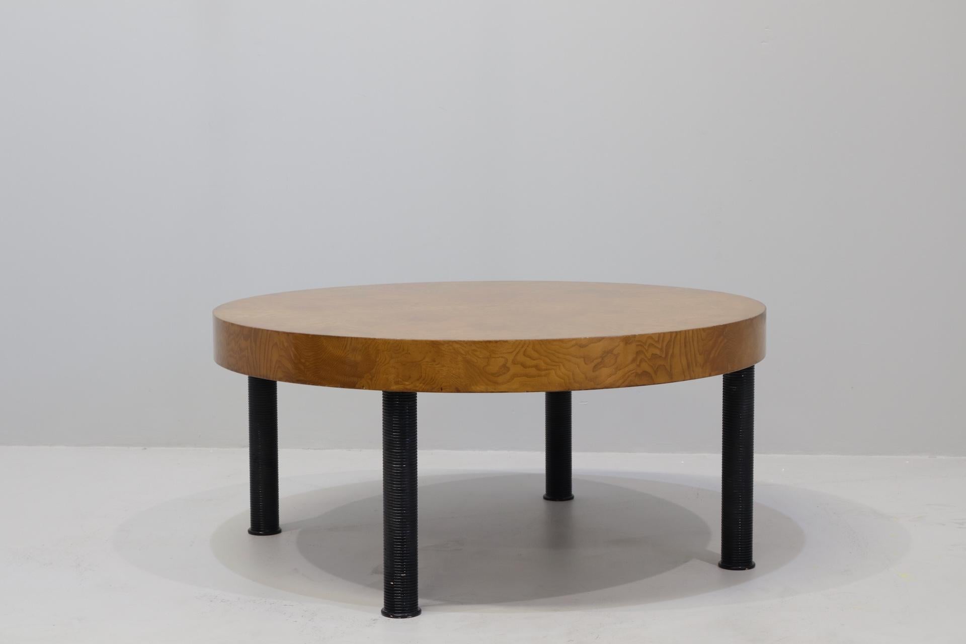 Table basse italienne Guglielmo Ulrich pour ARCA avec pieds tournés Signée en vente 4