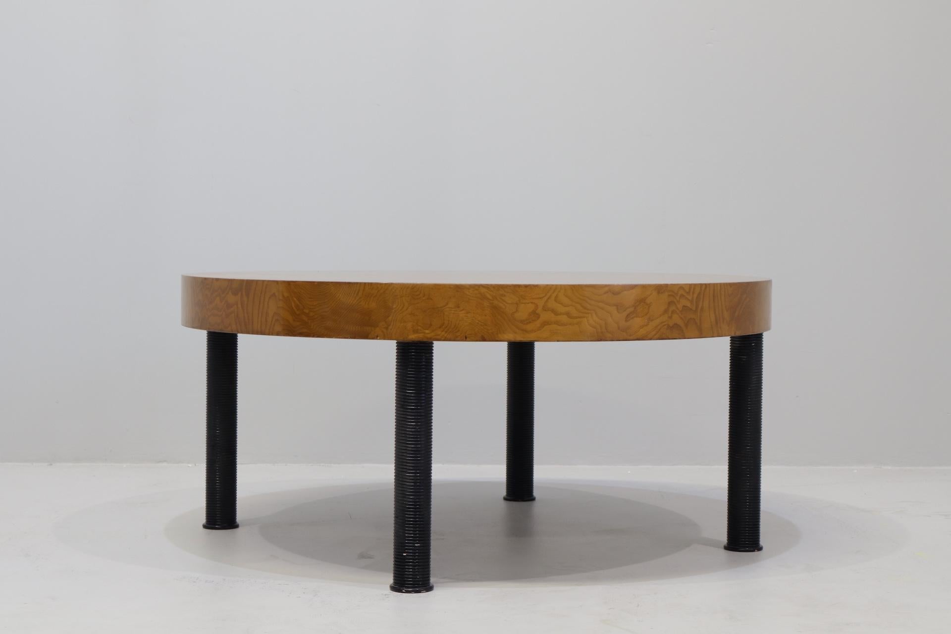 Table basse italienne Guglielmo Ulrich pour ARCA avec pieds tournés Signée en vente 6