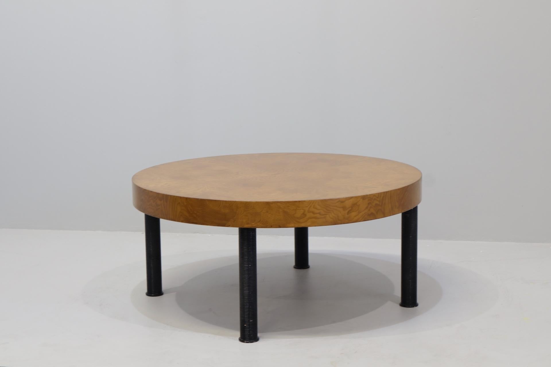 Table basse italienne Guglielmo Ulrich pour ARCA avec pieds tournés Signée en vente 1