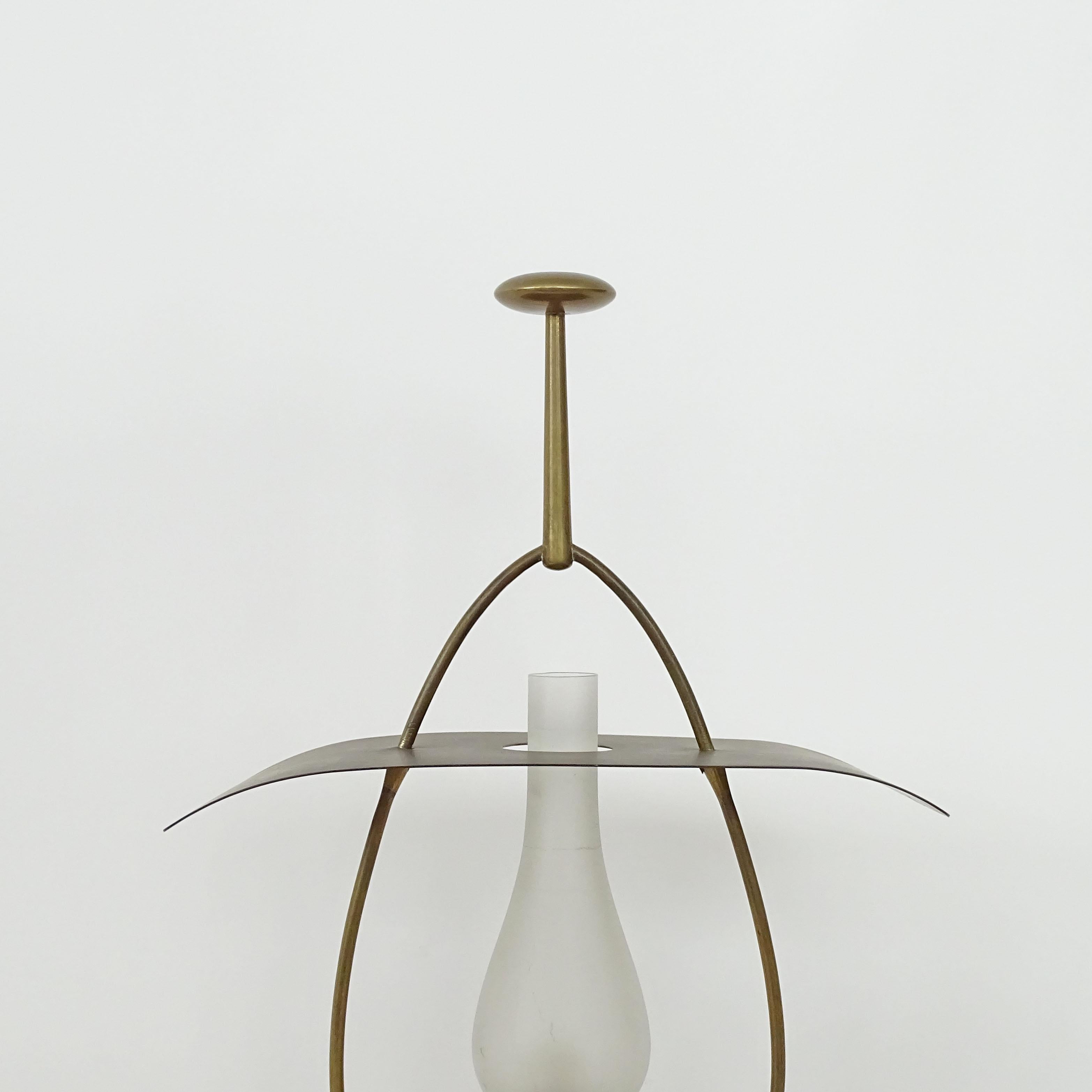 Guglielmo Ulrich Lantern table lamp in Brass for Scaglia Milano, Italy 1939
Reference: Domus No. 133 January 1939 p. 88.