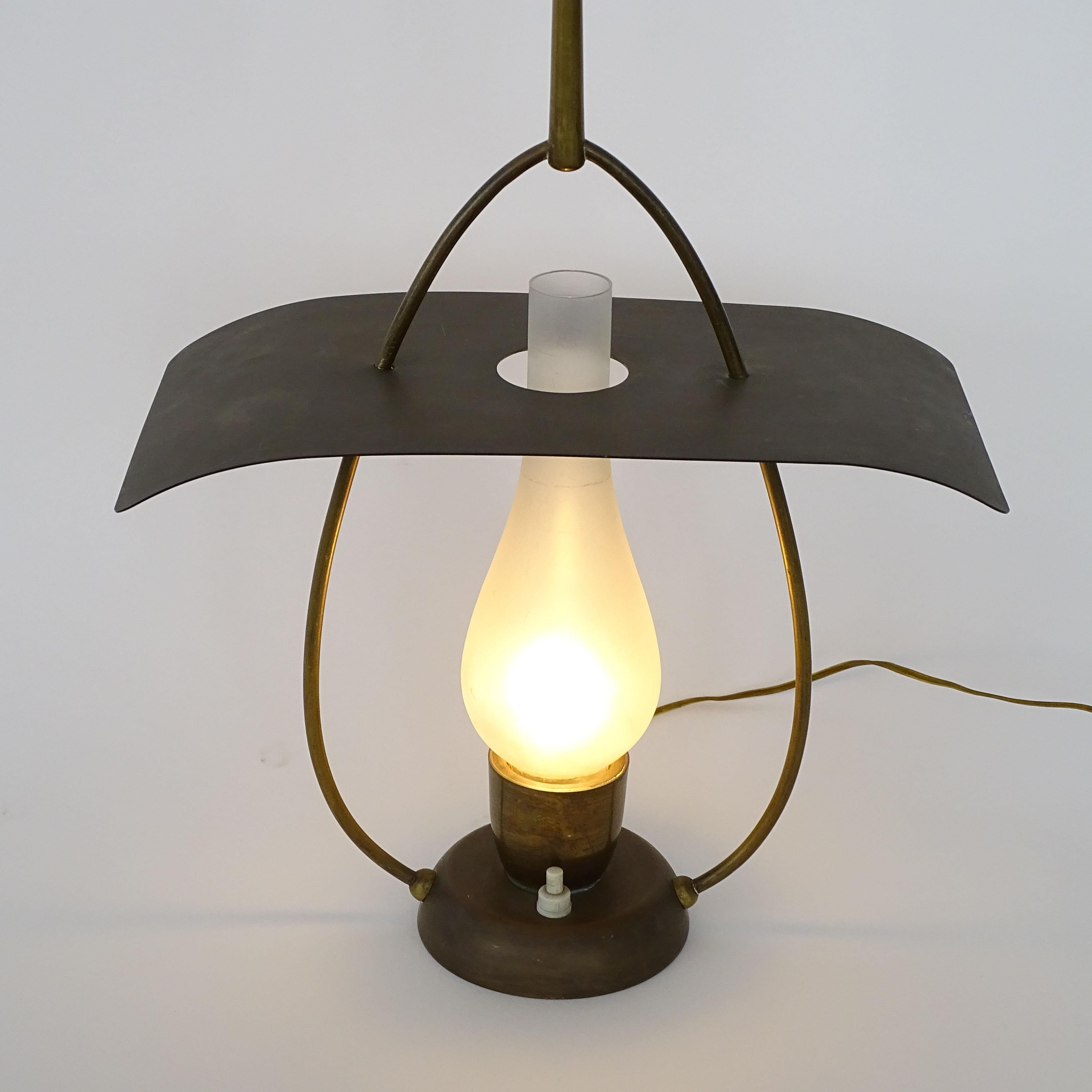 Sablé Lampe de table à lanterne en laiton de Guglielmo Ulrich pour Scaglia Milano, Italie, 1939 en vente