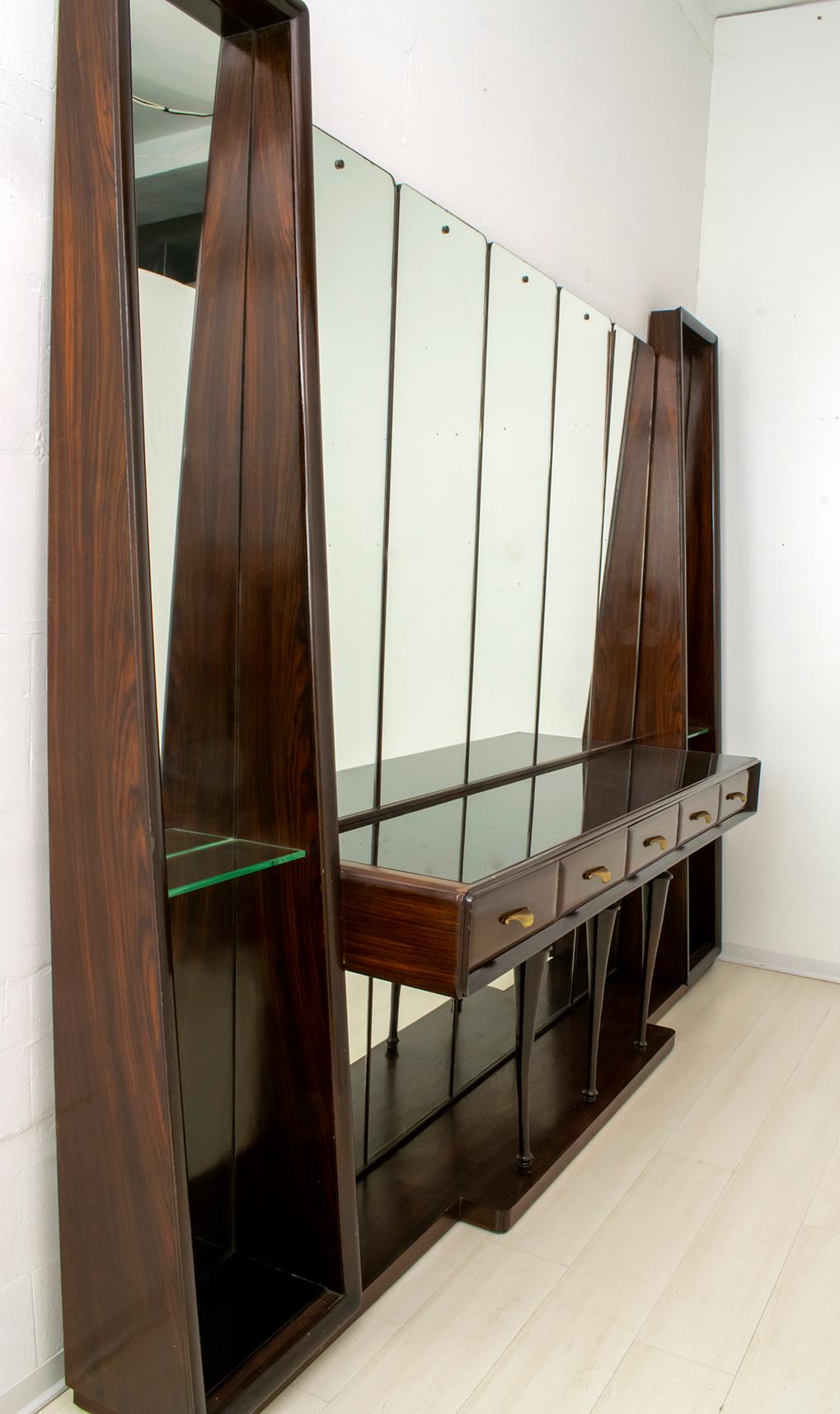 Guglielmo Ulrich Mid-Century Modern Italian Walnut Mirrored Sideboard, 1940s For Sale 4