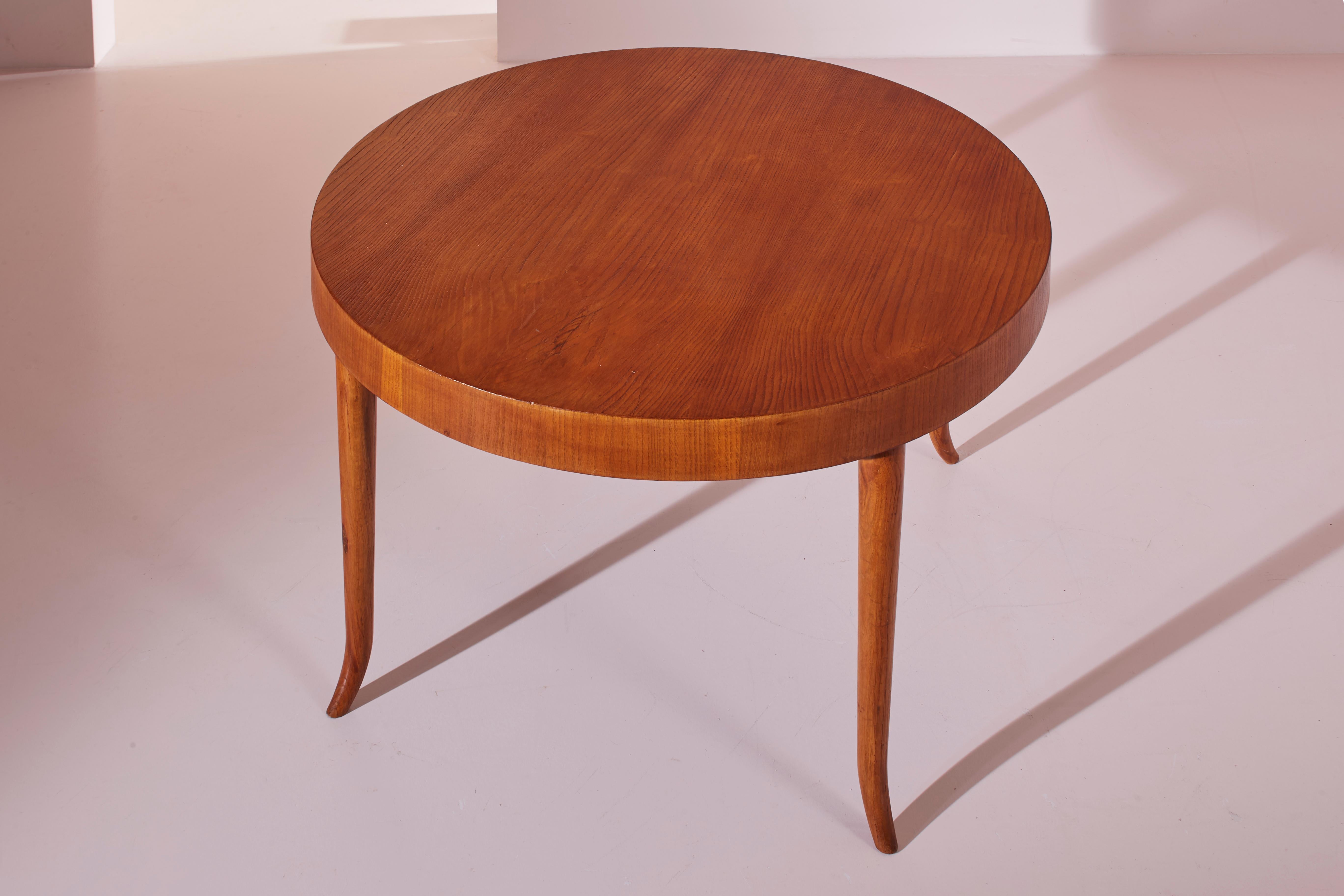 Guglielmo Ulrich oak round dining table, Italy, 1940s For Sale 1