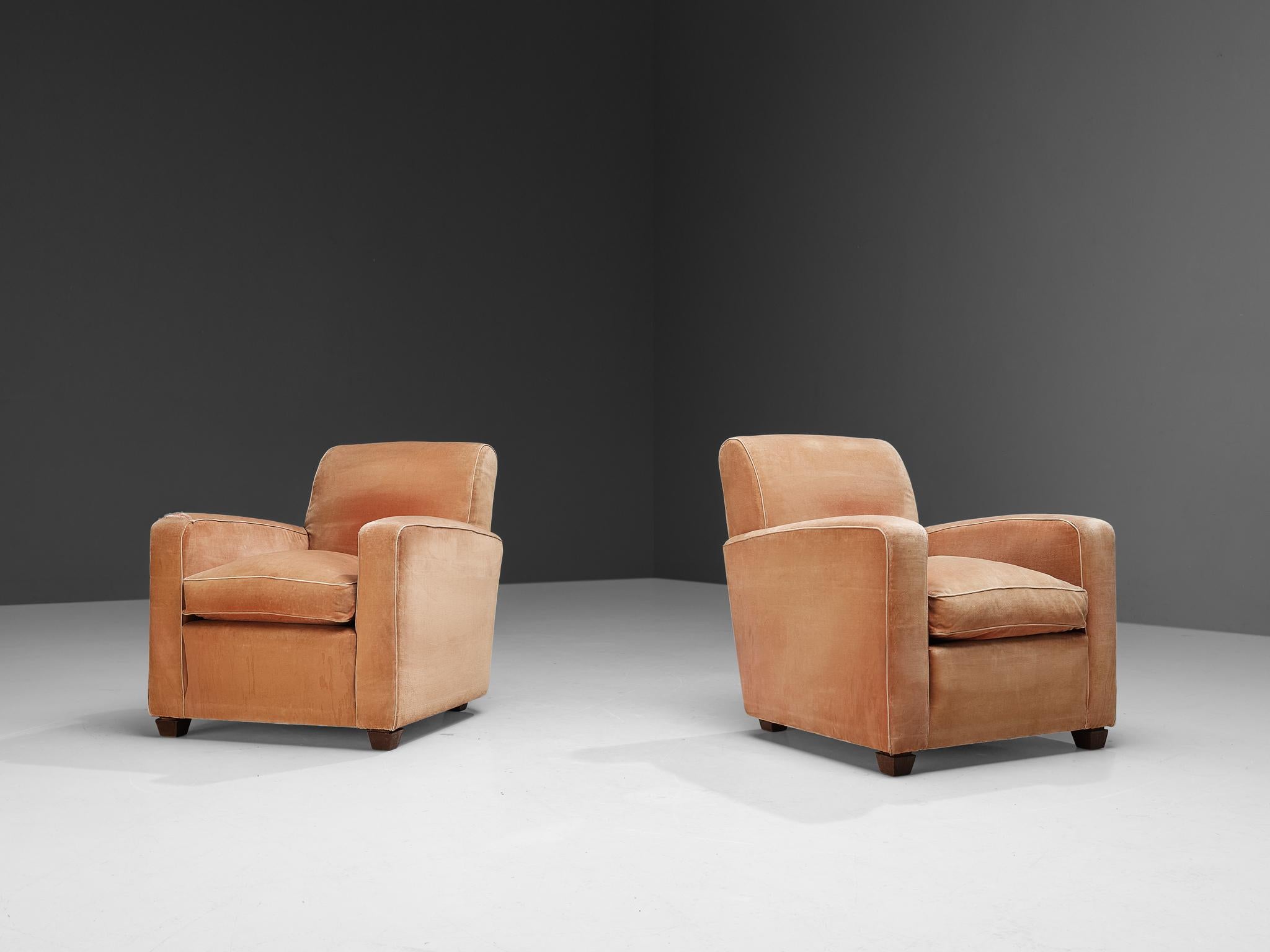Guglielmo Ulrich, pair of lounge chairs, oak, velvet upholstery, Italy, 1940s
 
Guglielmo Ulrich, an Italian influential designer and architect of the 1940s-1960s, designed this pair of comfortable lounge chairs with a great eye for proportions. The