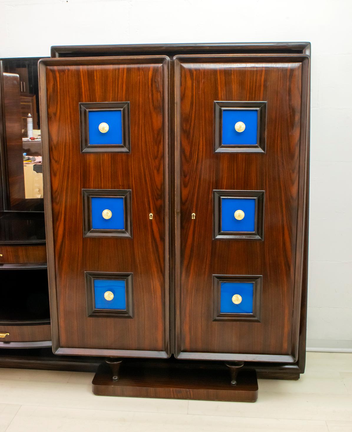 Mid-20th Century Guglielmo Ulrich Rare Mid-Century Modern Italian Walnut Bar Cabinet, 1940s For Sale