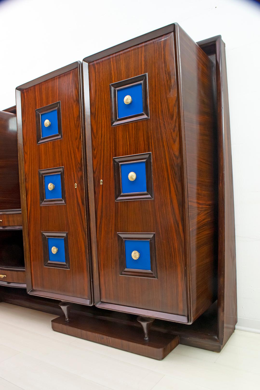 Guglielmo Ulrich Rare Mid-Century Modern Italian Walnut Bar Cabinet, 1940s For Sale 1