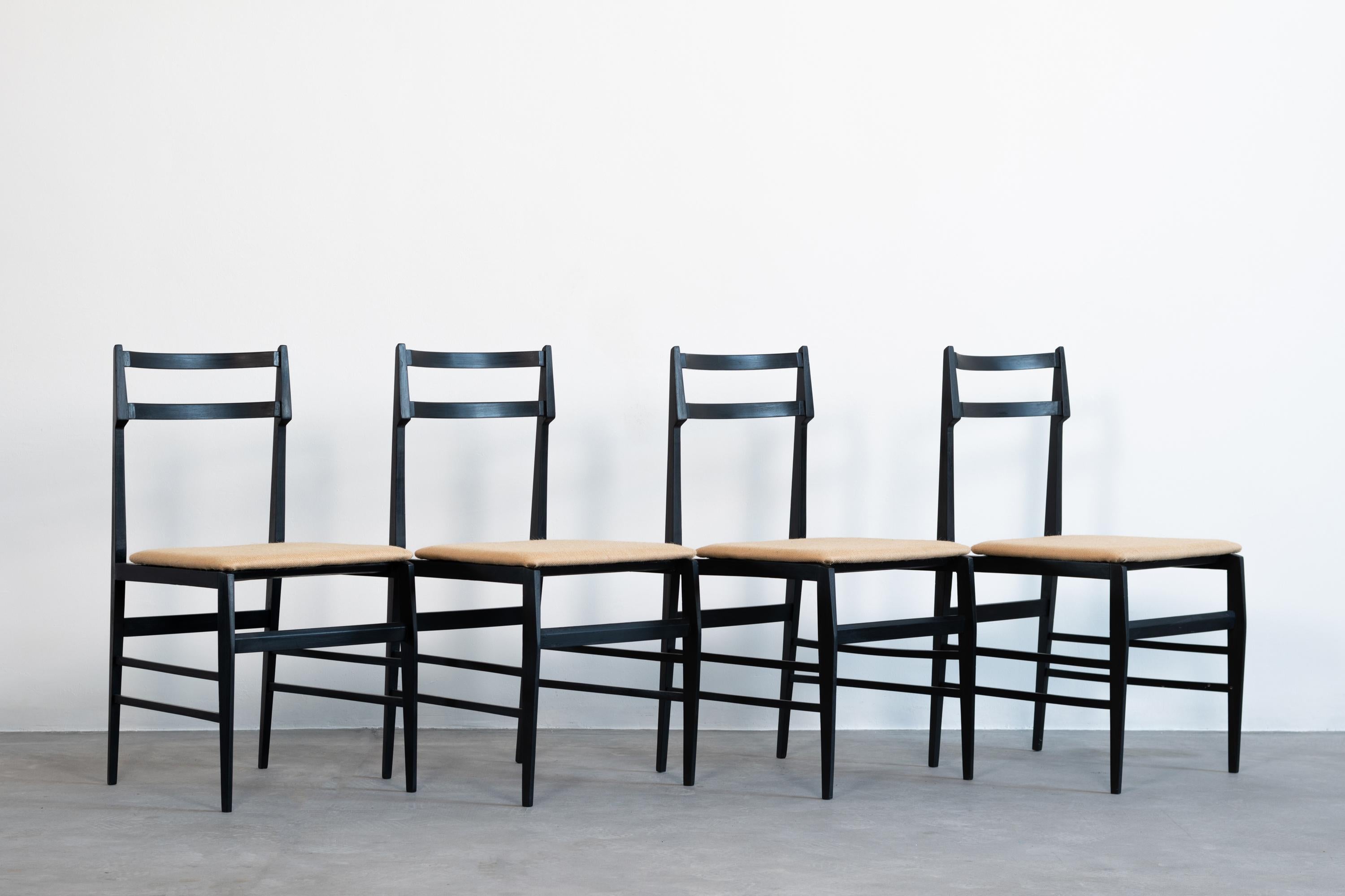 Mid-Century Modern Guglielmo Ulrich Set of Four Chairs Ebonized Wood and Fabric for Saffa, 1960s