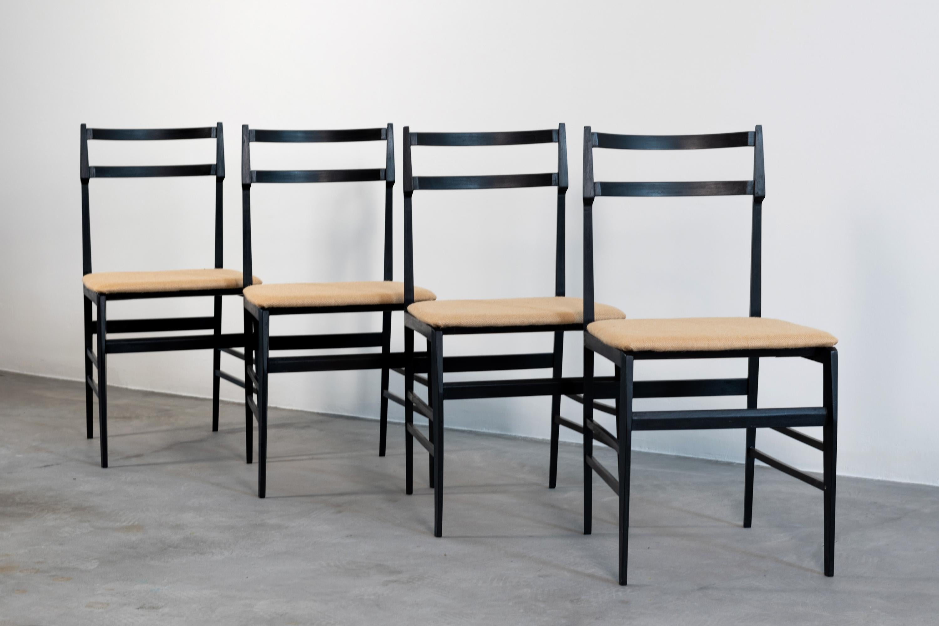 Italian Guglielmo Ulrich Set of Four Chairs Ebonized Wood and Fabric for Saffa, 1960s
