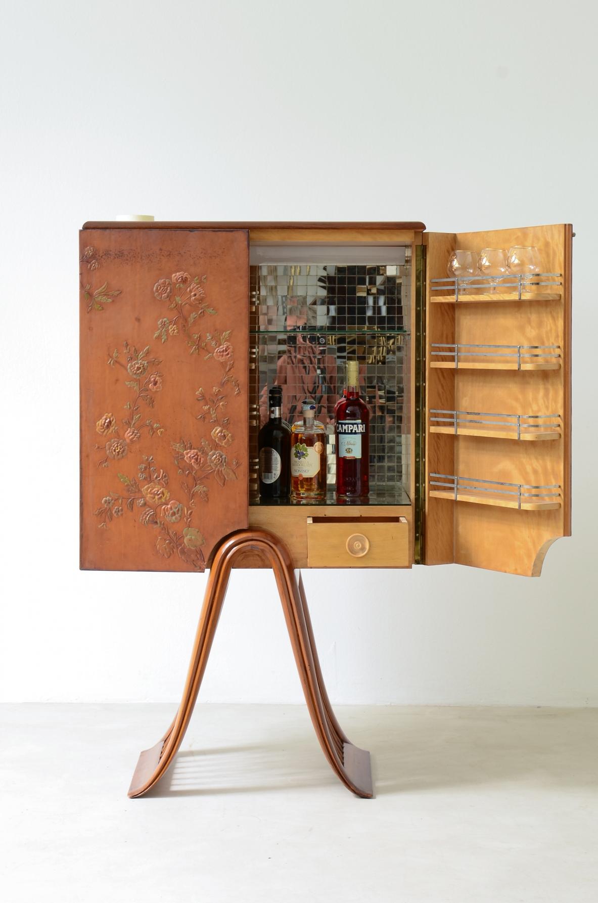 20th Century Guglielmo Ulrich, unique bar cabinet in leather painted