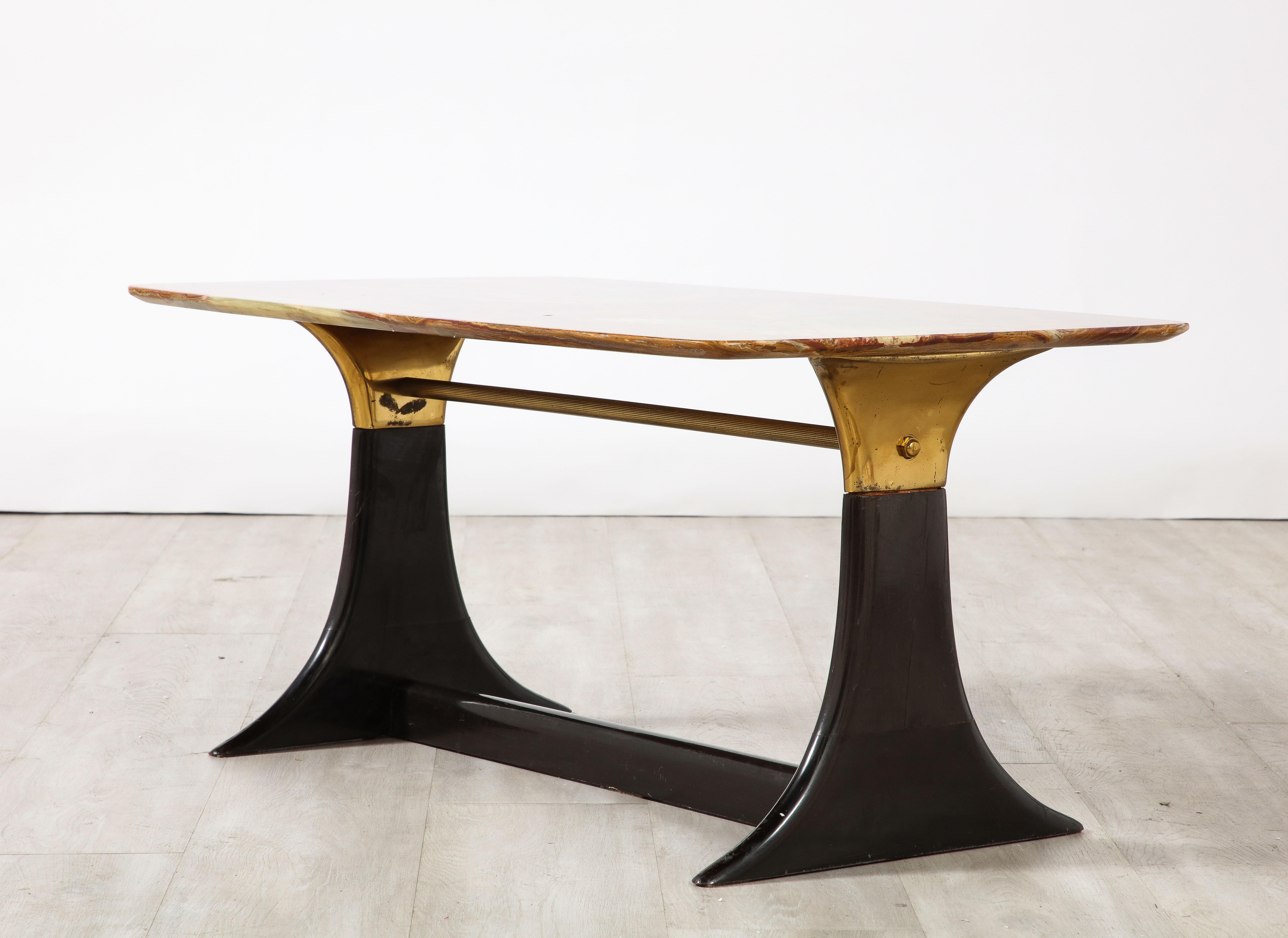 Guglielmo Ulrich Walnut, Agate and Brass Coffee Table, Italy, circa 1950  For Sale 5