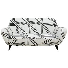 Guglielmo Veronesi for ISA Bergamo Mid-Century Modern Italian Perla Sofa