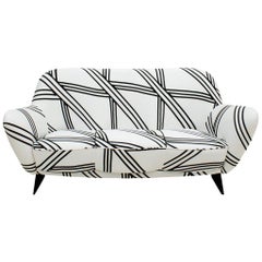 Guglielmo Veronesi for ISA Bergamo Mid-Century Modern Italian Perla Sofa