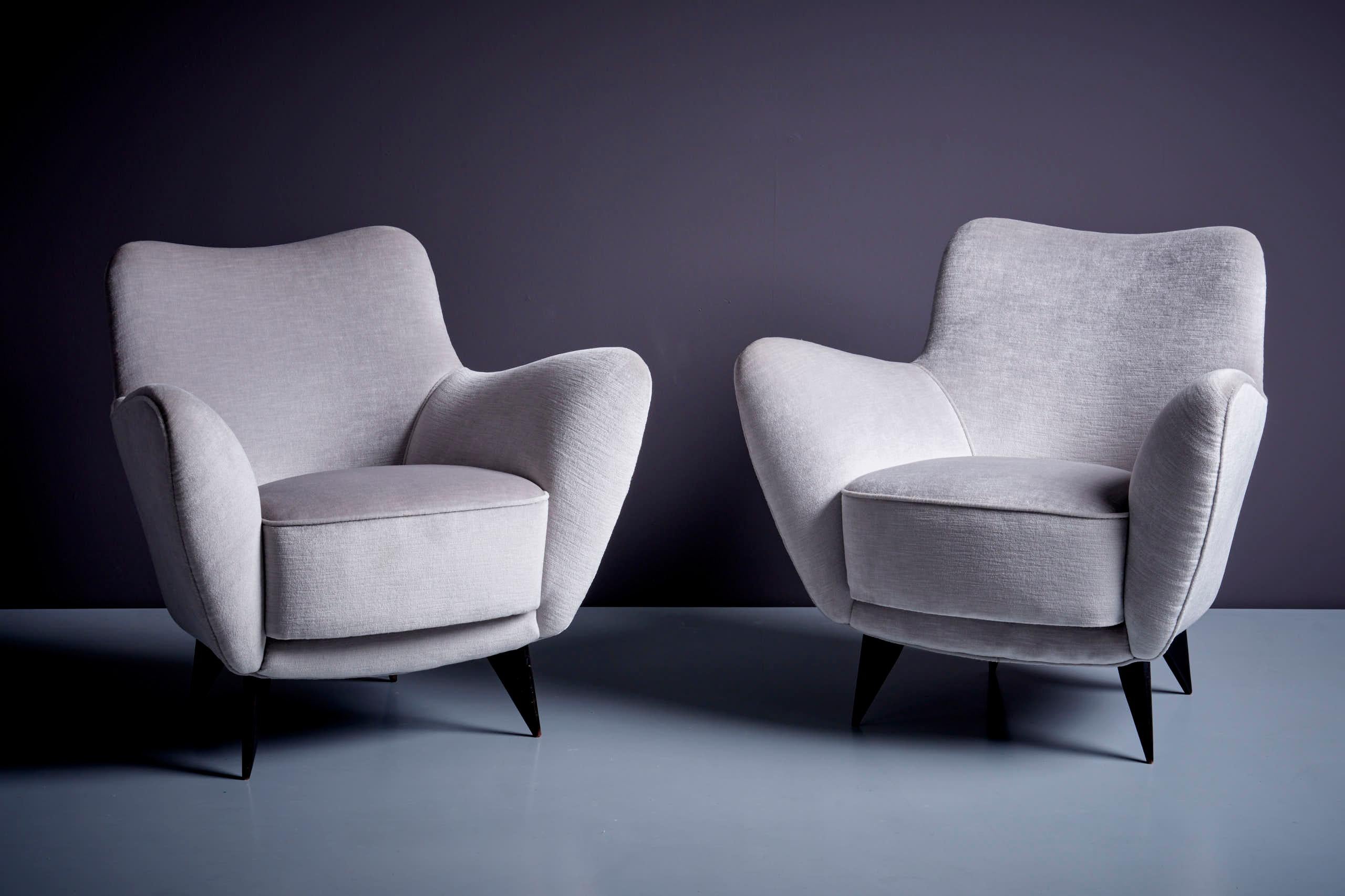 Guglielmo Veronesi for ISA Bergamo la perla Sofa and Lounge Chairs in Gray 6