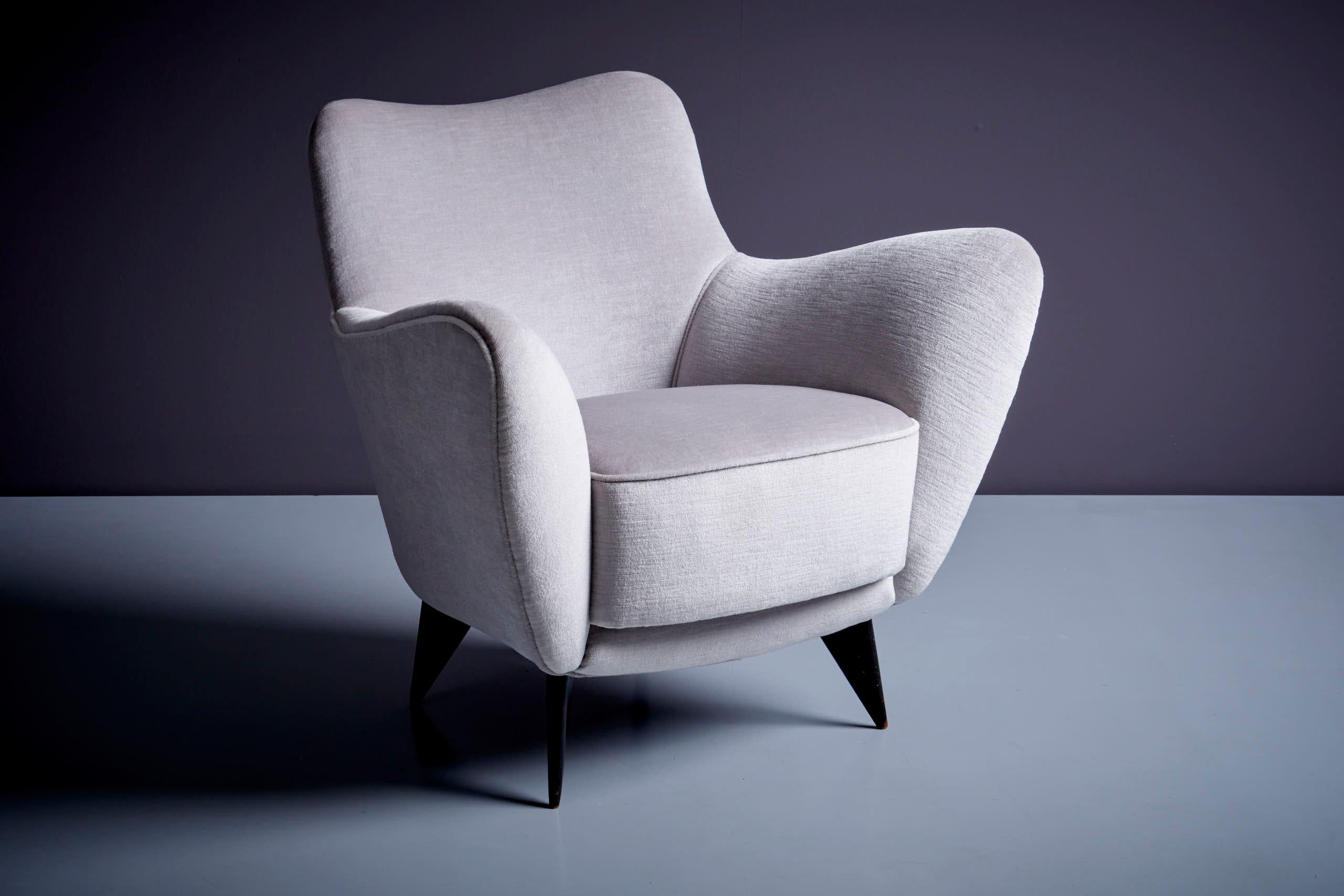 Guglielmo Veronesi for ISA Bergamo la perla Sofa and Lounge Chairs in Gray 7