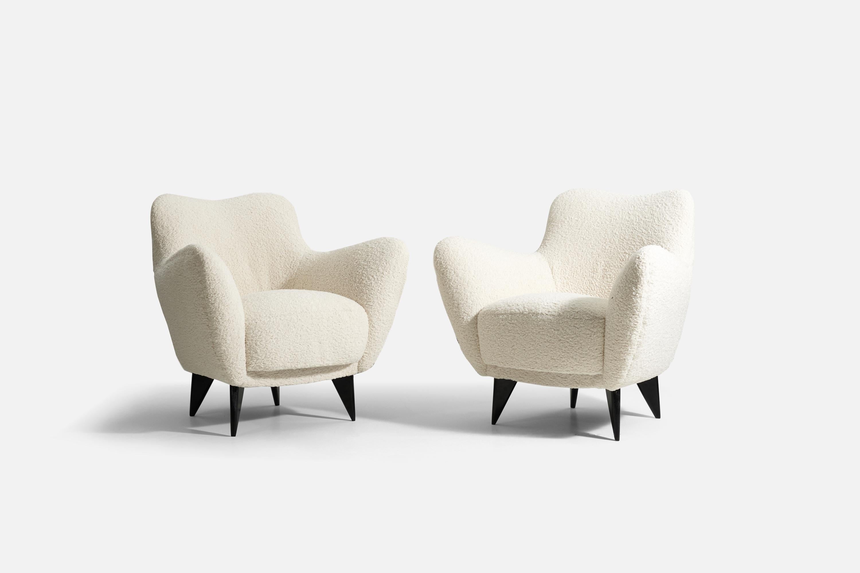 A pair of organic lounge chairs, designed by Guglielmo Veronesi for ISA Bergamo, Italy, 1950s. Newly reupholstered in a white bouclé fabric.

 