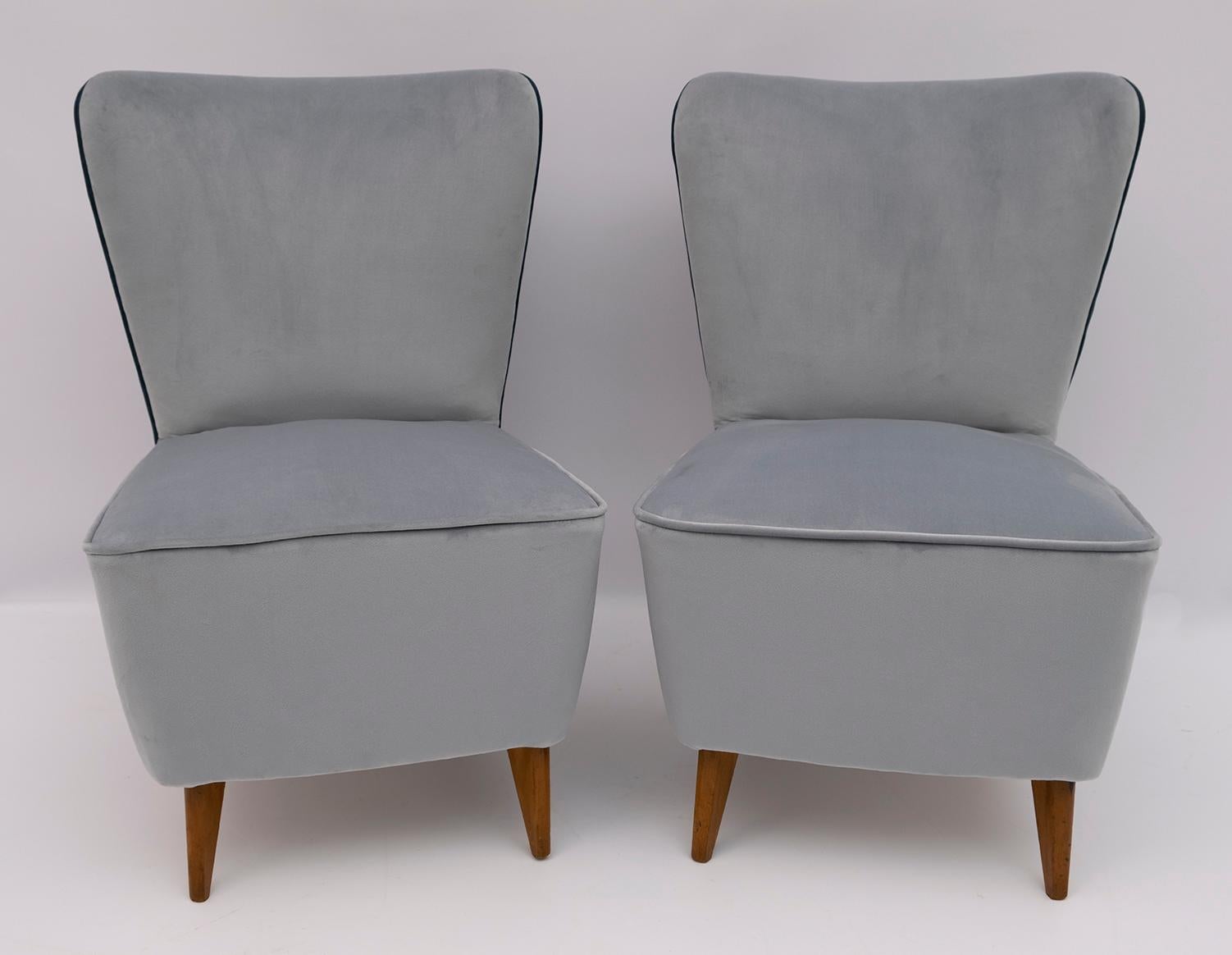 Guglielmo Veronesi Mid-Century Modern Italian Small Armchairs for I.S.A., Pair In Good Condition For Sale In Puglia, Puglia