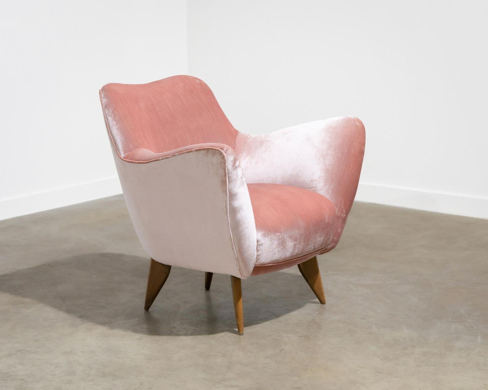 Mid-Century Modern Guglielmo Veronesi Pink Silk Velvet Pearl Lounge Chair, ISA Bergamo, Italy, 1950