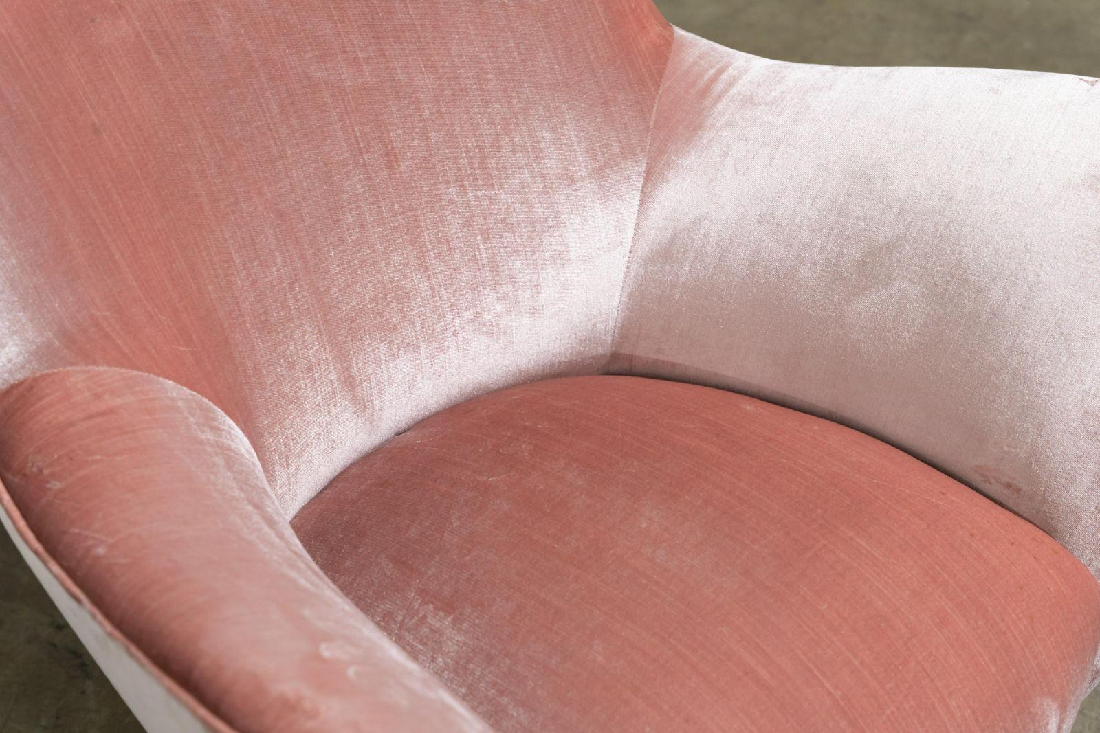 Italian Guglielmo Veronesi Pink Silk Velvet Pearl Lounge Chair, ISA Bergamo, Italy, 1950