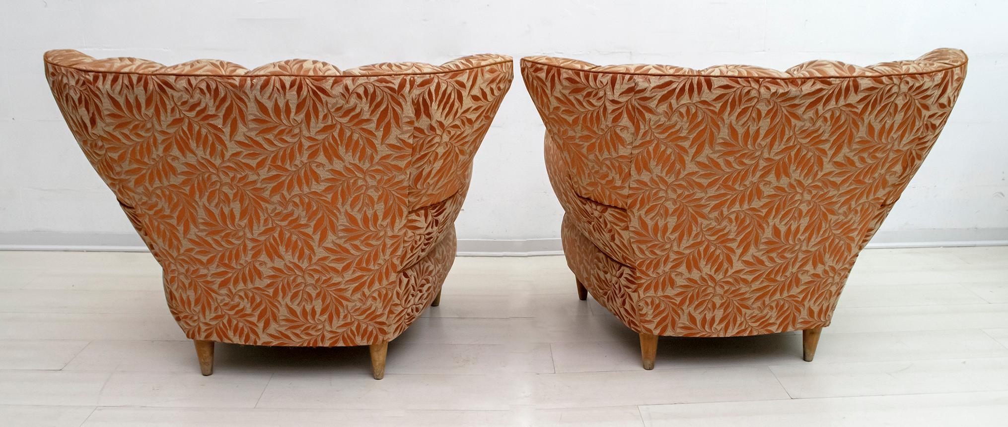 Italienisches Art-déco-Sofa und zwei Sessel von Gugliemo Ulrich, 1940er Jahre (Stoff) im Angebot