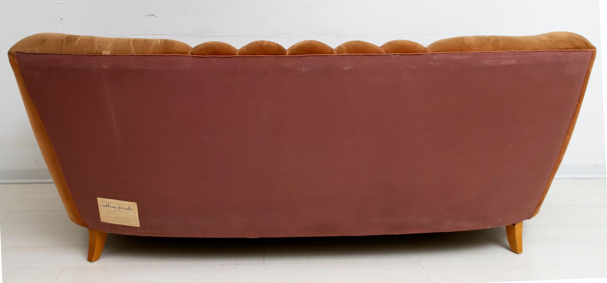 Gugliemo Ulrich Art Deco Italian Velvet Curved Sofa, 1940s 5