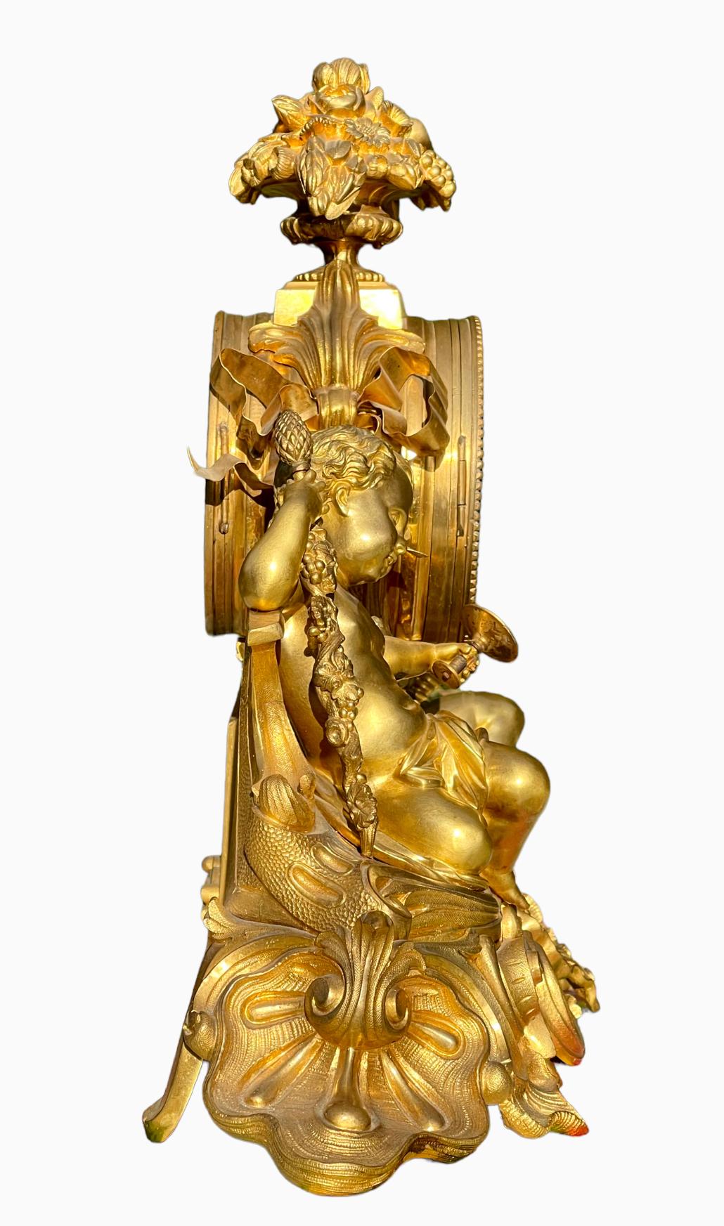 GUICHE Palais Royal - Horloge en bronze doré avec puttis en vente 6