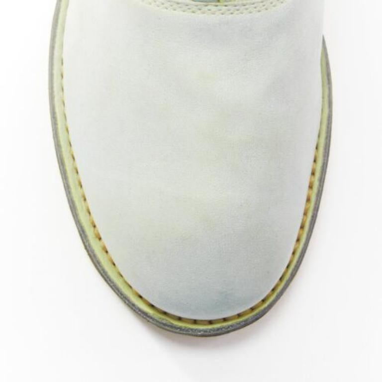 Guidi stivale con zip in pelle morbida lavata e burattata grigio chiaro EU37 in vendita 1