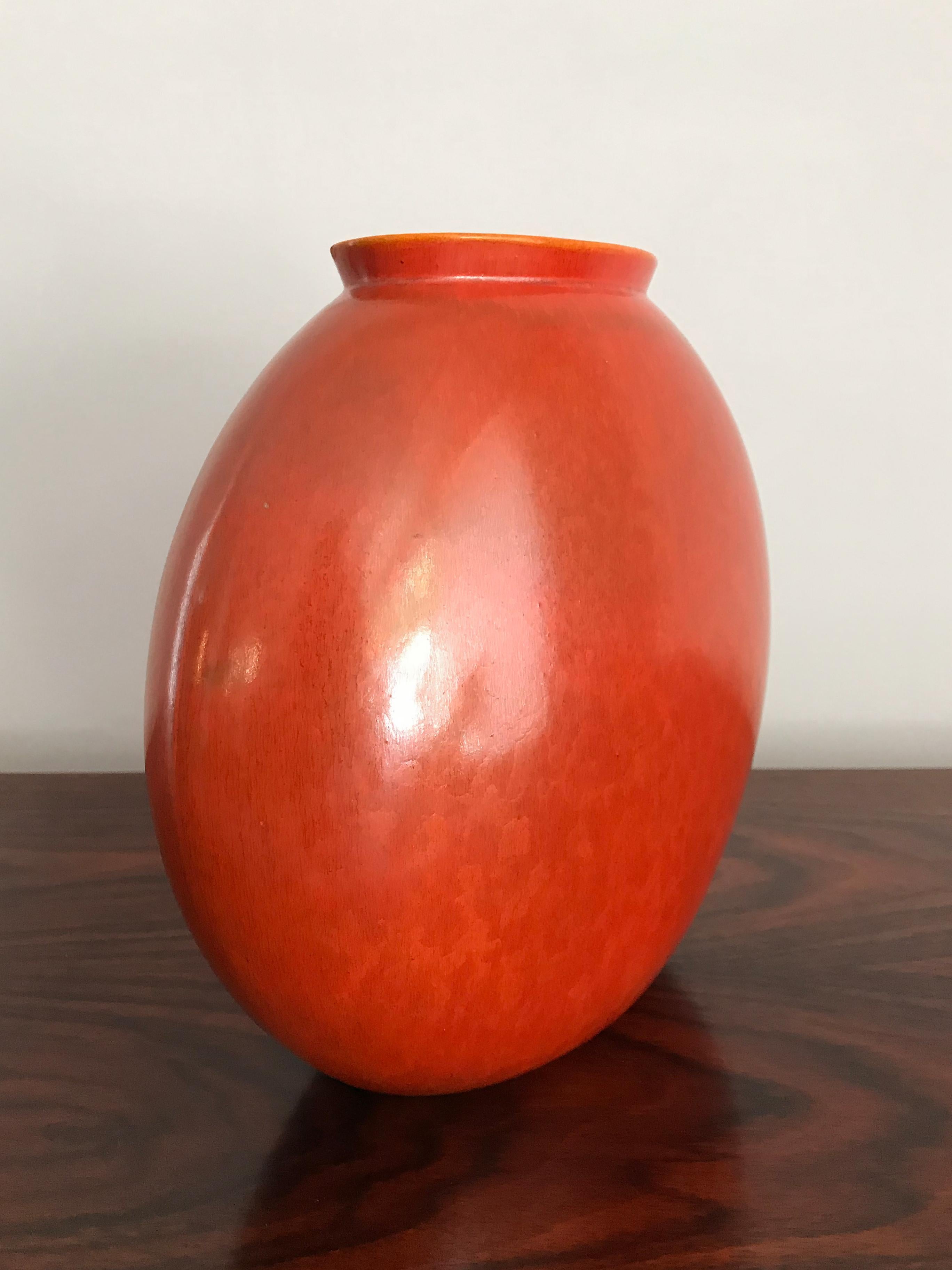 Italienische orangefarbene Keramikvase von Guido Andloviz aus der Mitte des Jahrhunderts, 1940er Jahre (Moderne der Mitte des Jahrhunderts) im Angebot