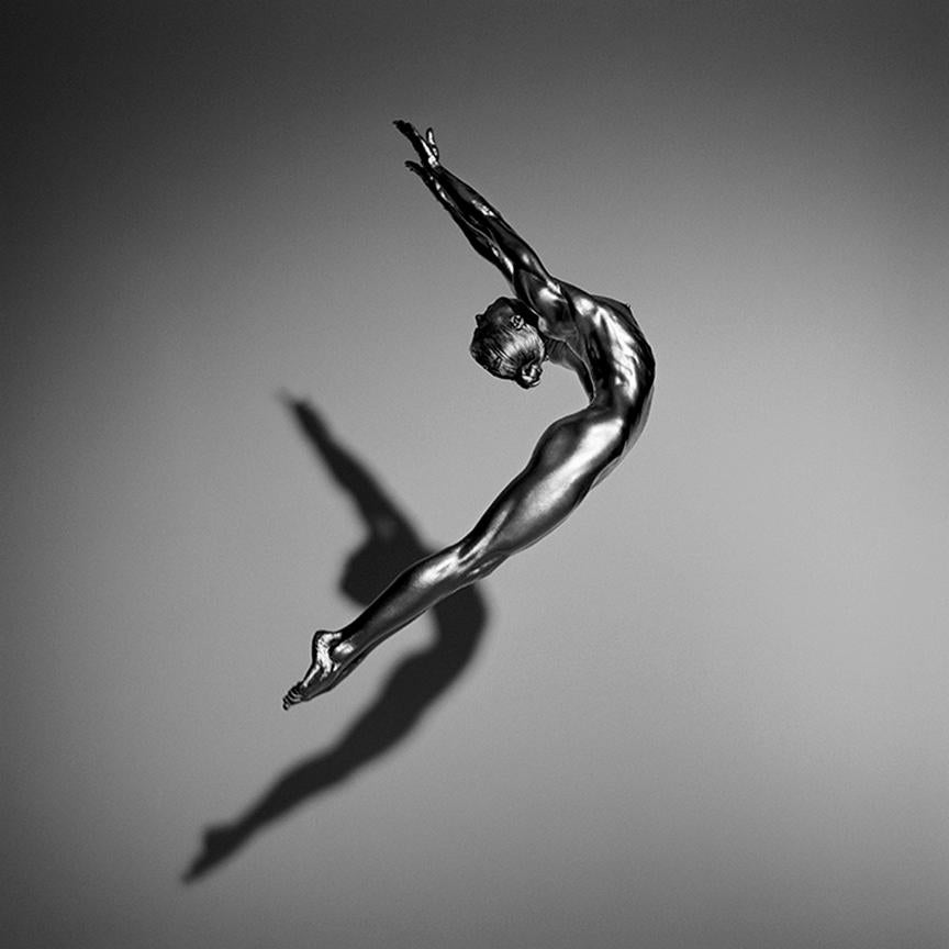 40x40 Zoll
ed.18
Archivalischer Pigmentdruck
UNGESCHRIEBEN

Auch in 48x48in und 60x60in erhältlich.

Signierter Druck in limitierter Auflage von Guido Argentini.

Guido Argentini wurde 1966 in Florenz, Italien, geboren. Er lebt und arbeitet zwischen