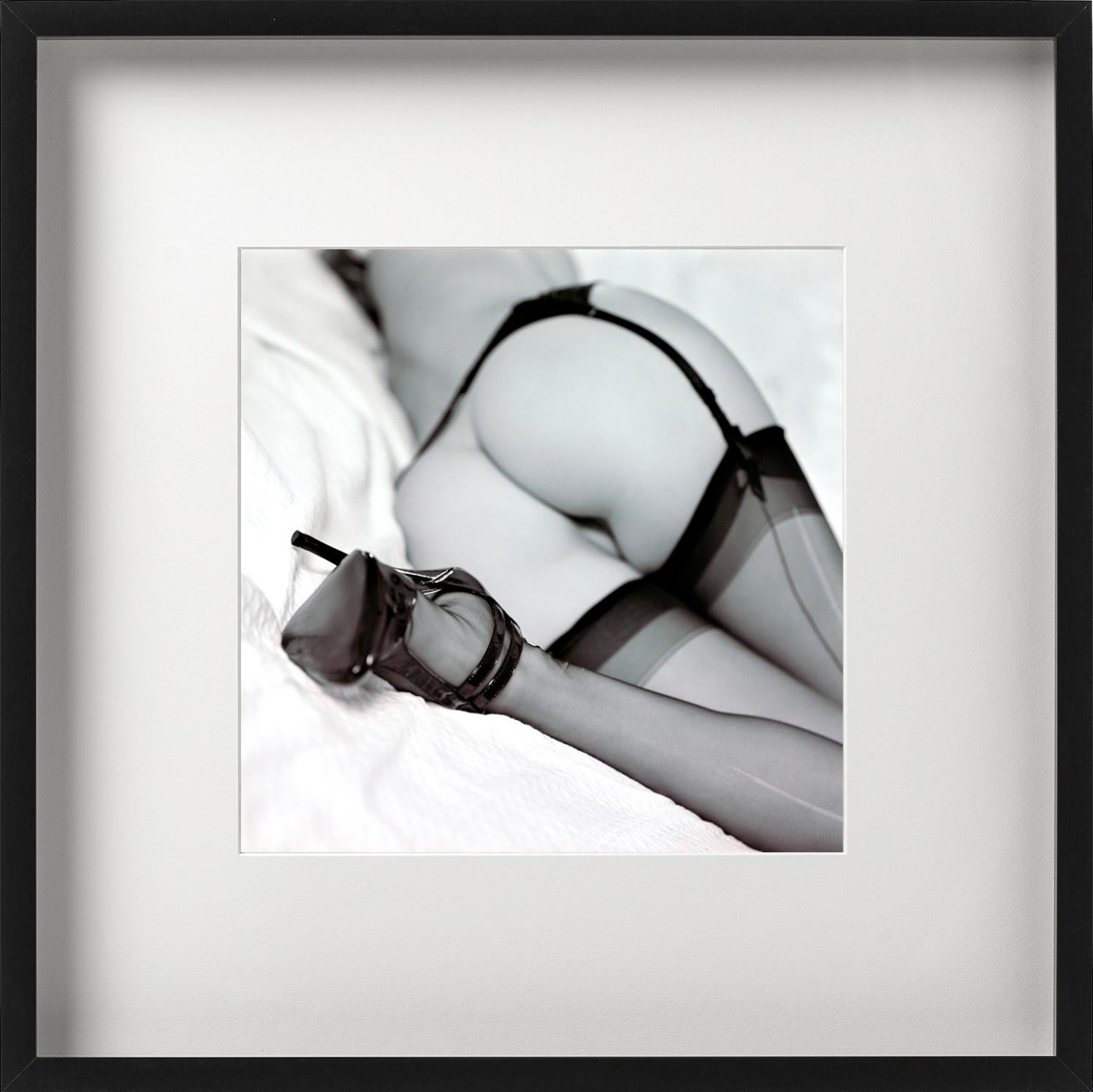 Black Stockings - Nu en talons et en stockings, photographie d'art, 2005 en vente 3