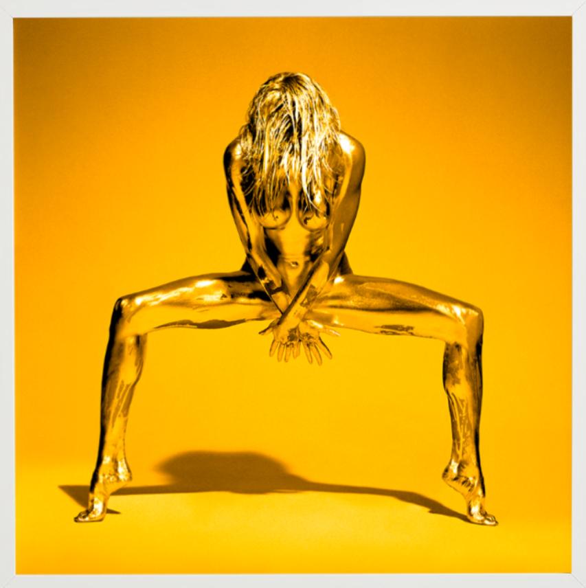 Goldeneye - Nude Model painted in gold, Fine Art Photography, 2020 For Sale 5