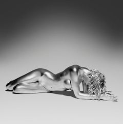 Sadarnuna - photo nue argentée d'une ballerine/une danseuse de la série Argentum
