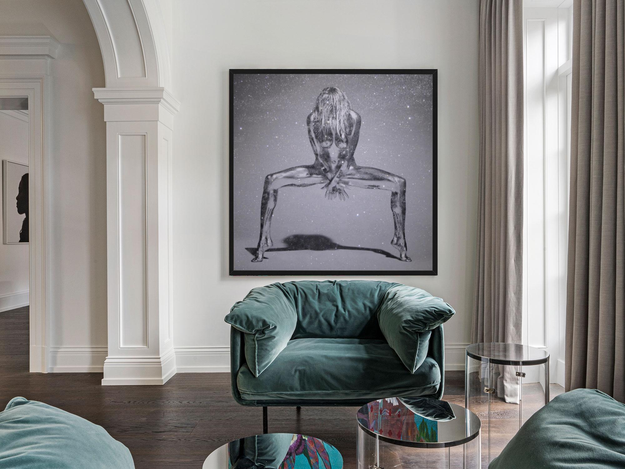 Silvereye Diamond Dust - Nude in Silver Paint, Fine Art Photography, 1995 For Sale 2